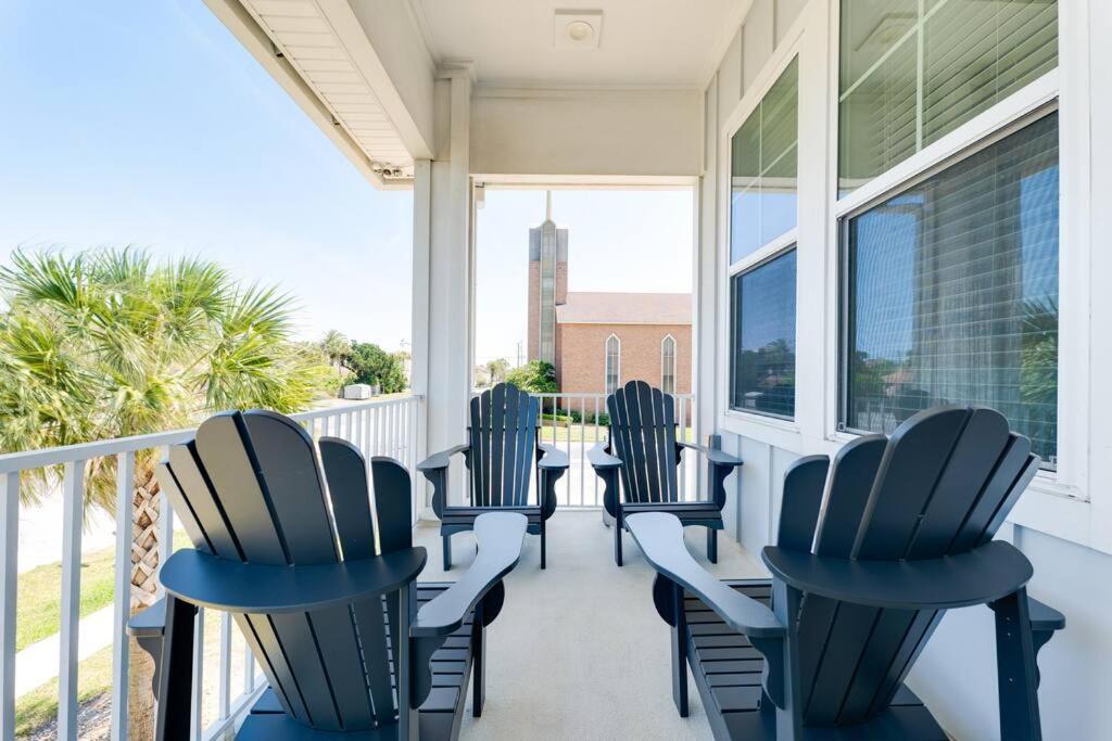 Be A Nomad - 4 Bedroom Jacksonville Beach - Sleeps 10 - Walk to the Pier view 2