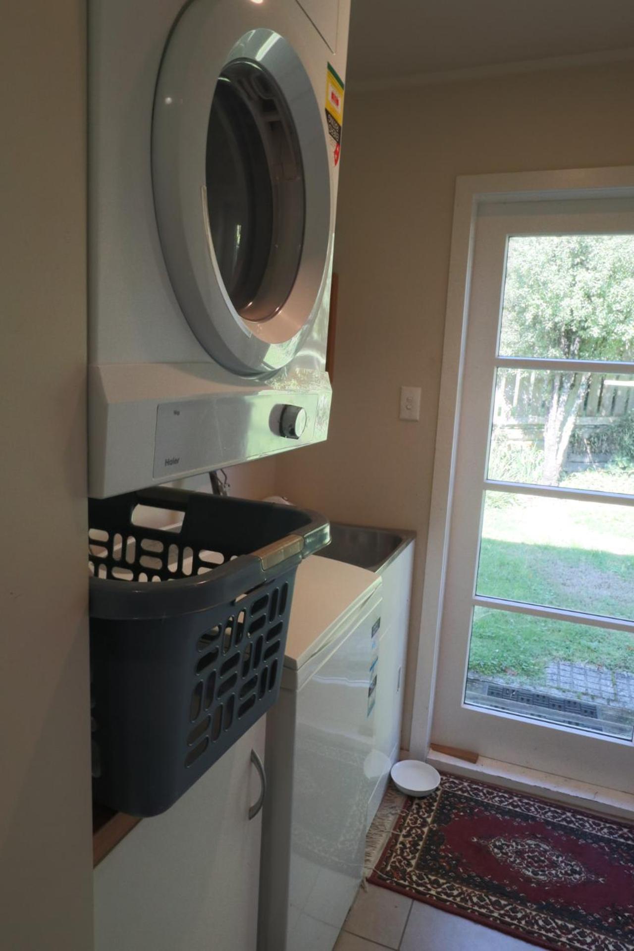 Magpie Cottage Homestay Bed & Breakfast