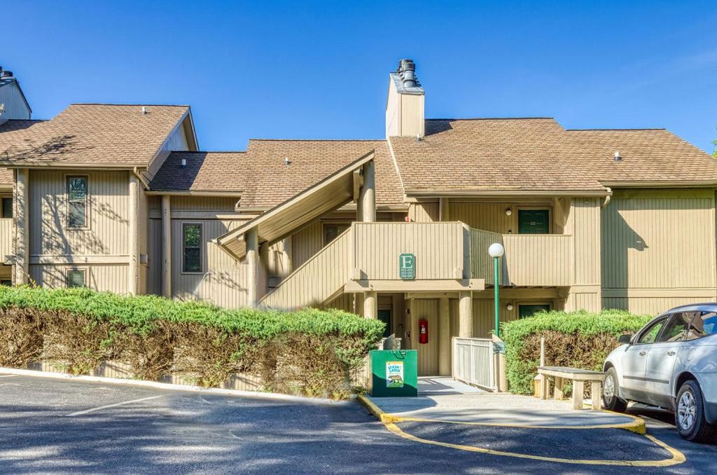 Mountain Escape, Resort Pool, 560 FREE tickets each paid day, Mountain Views! view 5