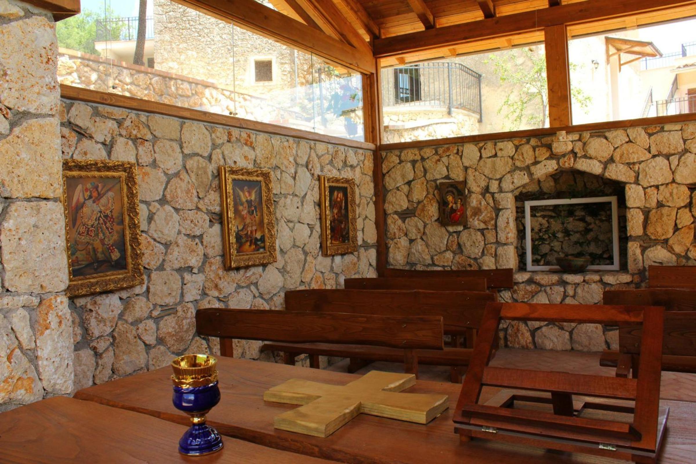 Photo 33