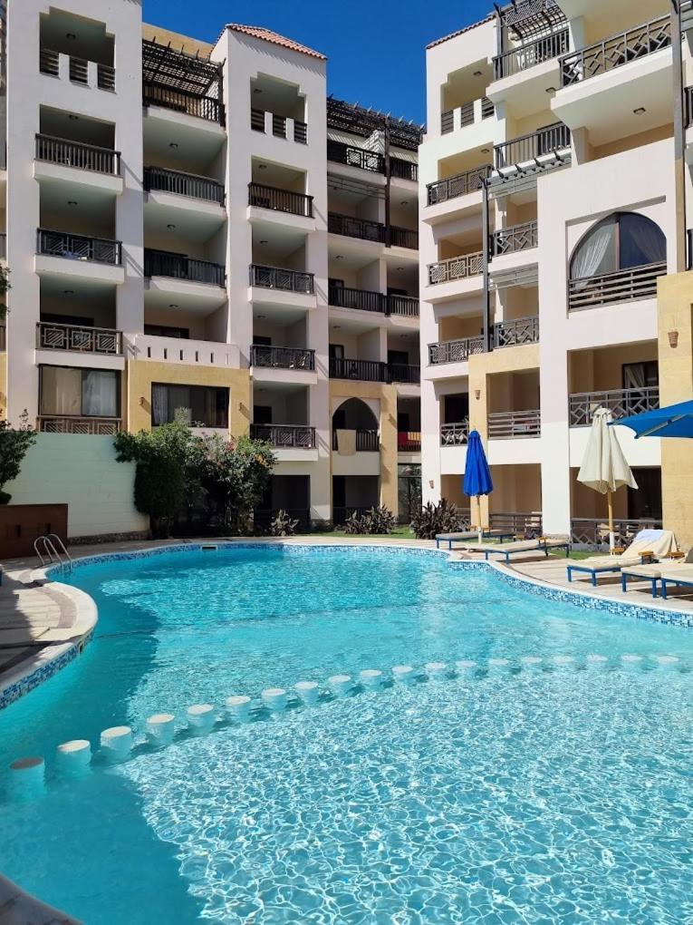 Private Room Hurghada for rent beach and pools included Not Valid for Locals