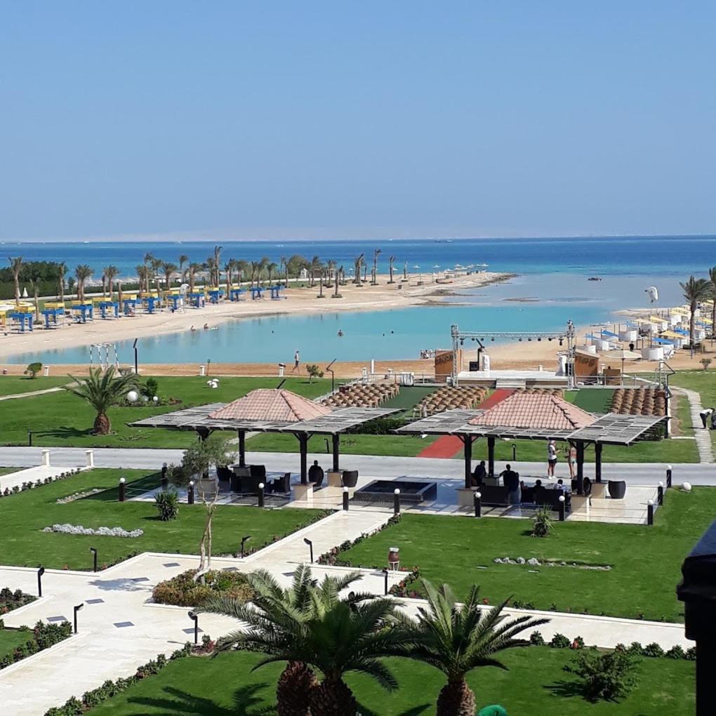 Private Room Hurghada for rent beach and pools included Not Valid for Locals
