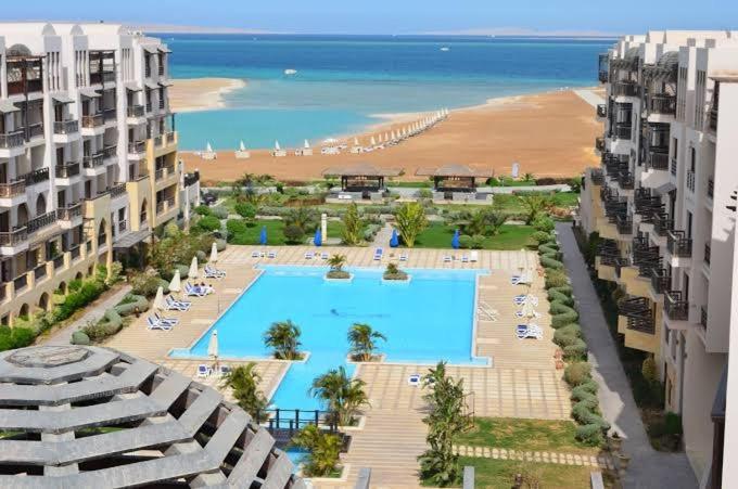 Private Room Hurghada for rent beach and pools included Not Valid for Locals