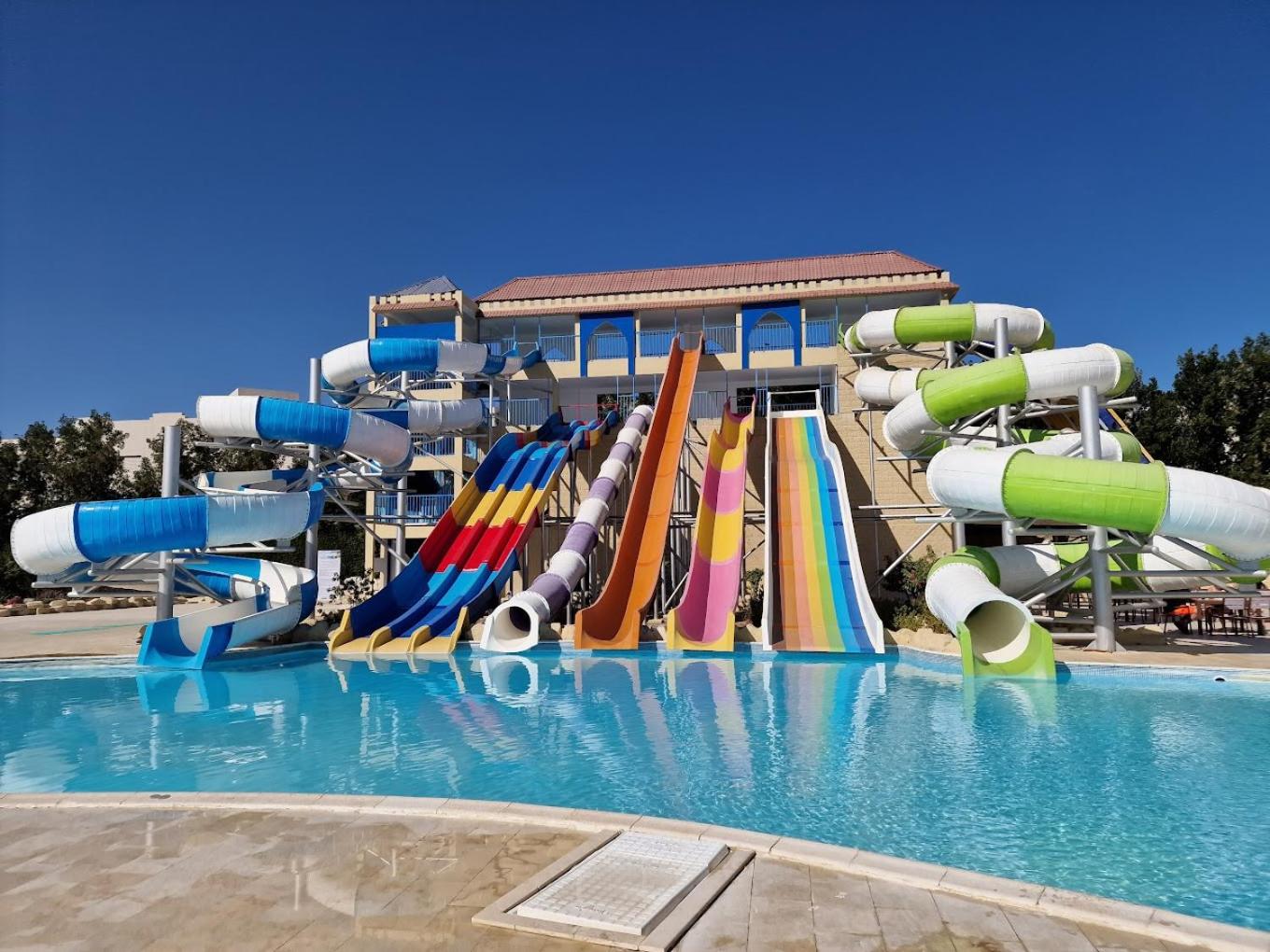 Private Room Hurghada for rent beach and pools included Not Valid for Locals