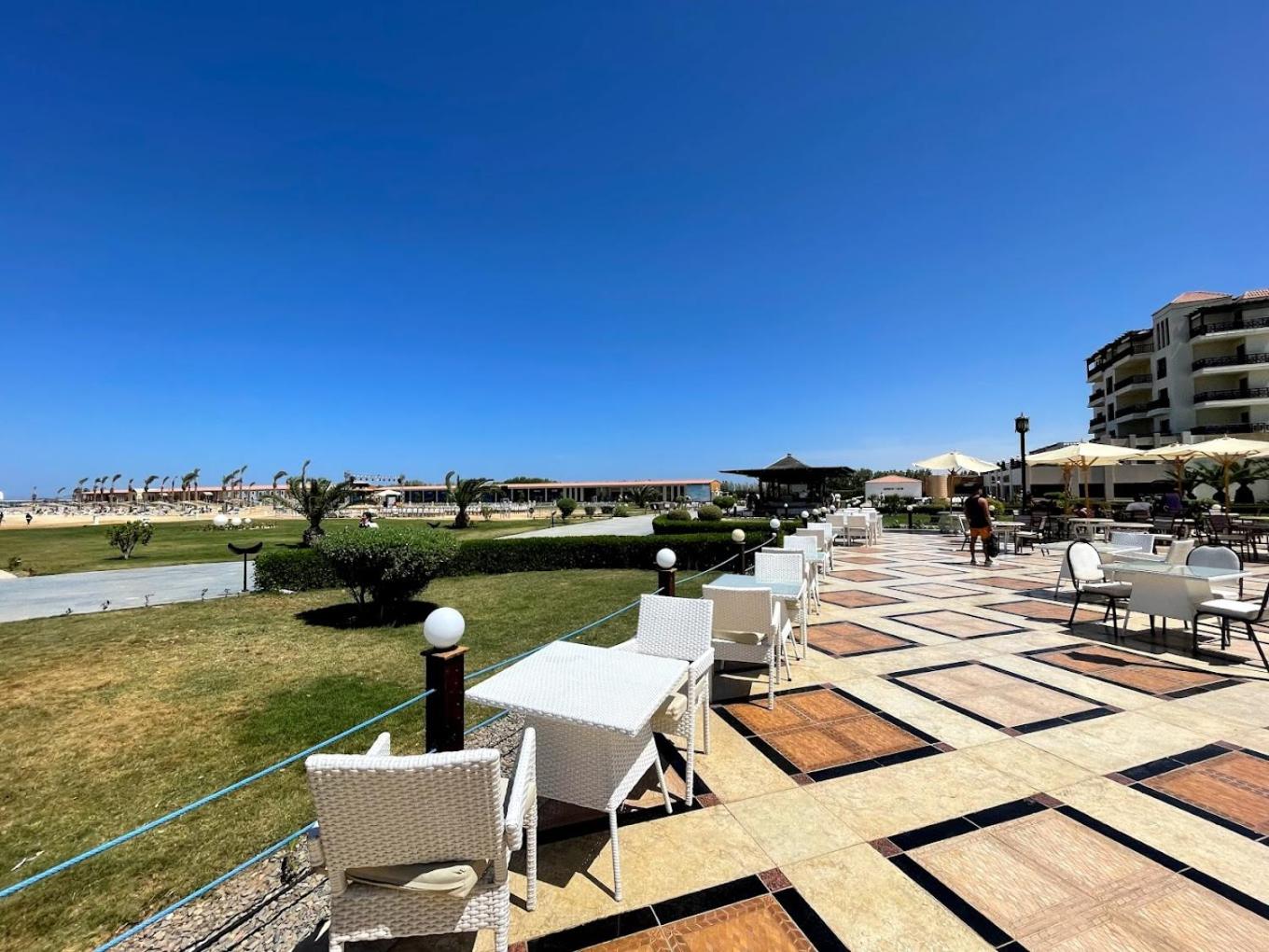 Private Room Hurghada for rent beach and pools included Not Valid for Locals