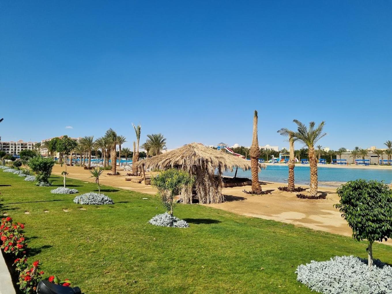 Private Room Hurghada for rent beach and pools included Not Valid for Locals