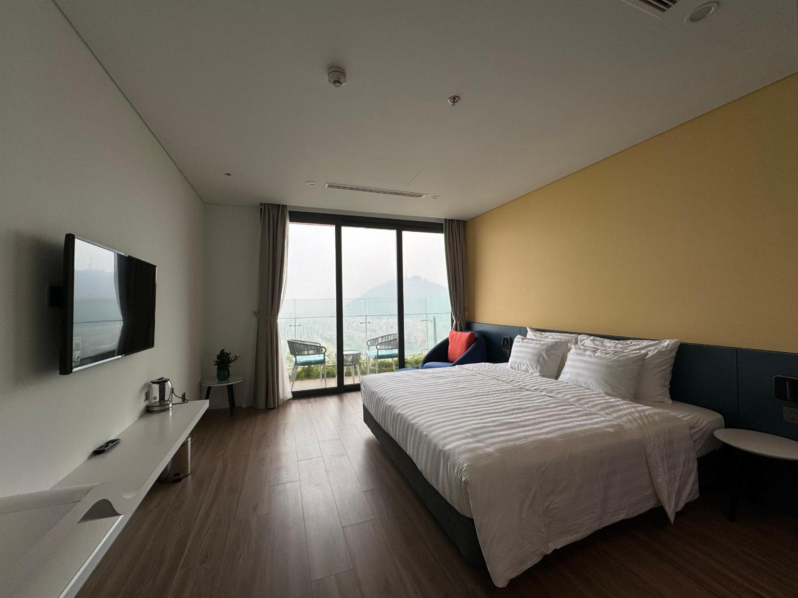 Ibiza Hải Tiến