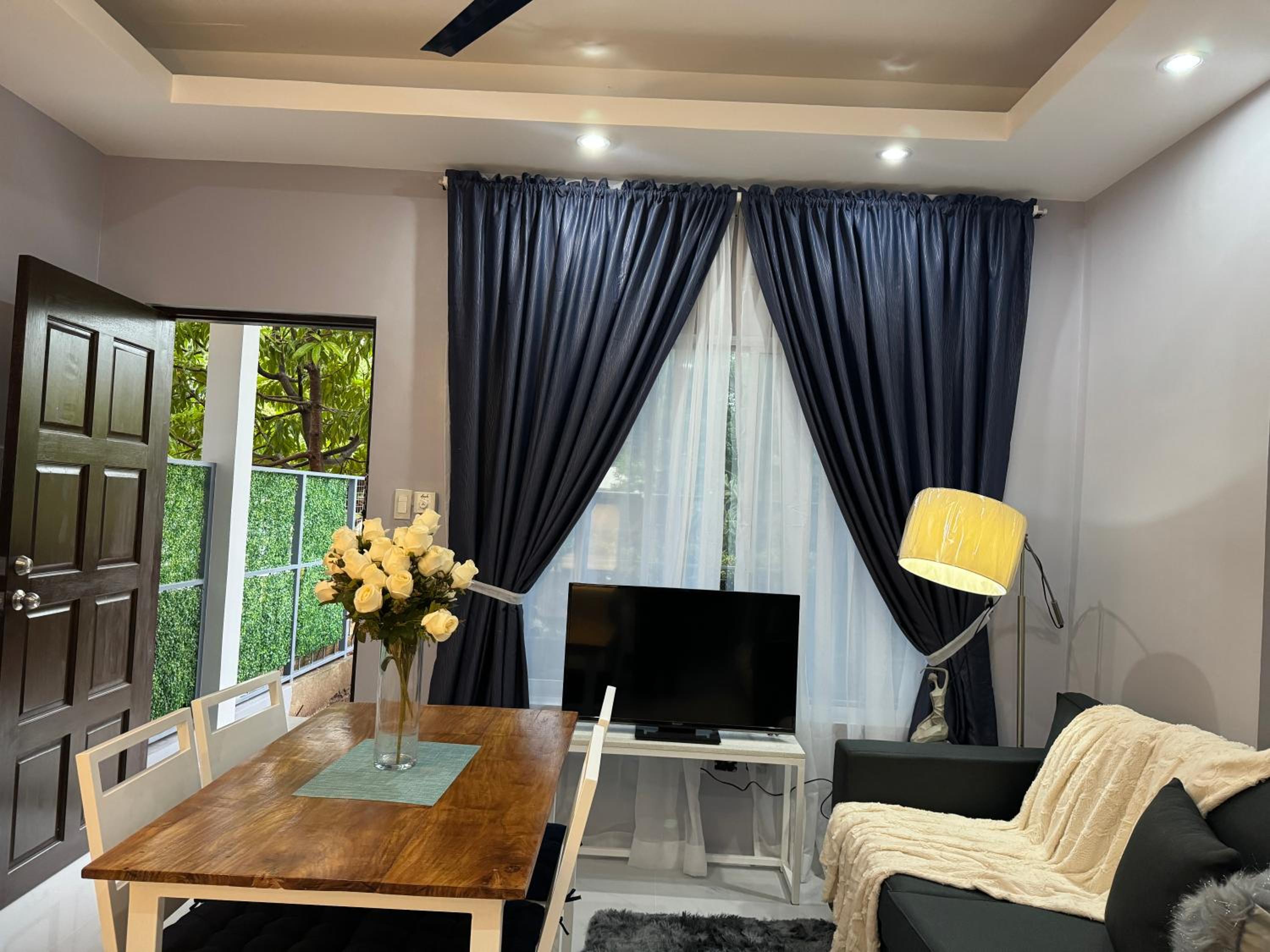 Serviced Apartments Near Airport view 4