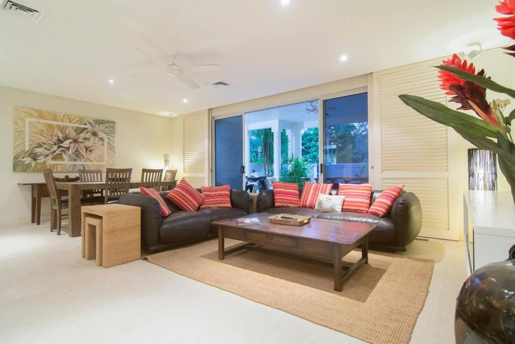 Oceanique - Absolute Beachfront Port Douglas