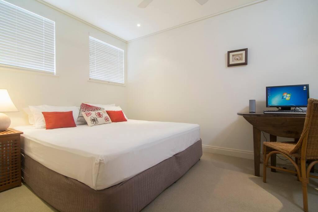 Oceanique - Absolute Beachfront Port Douglas