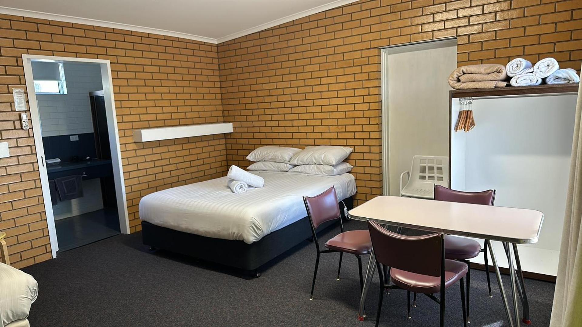Sea Lake Motel-24 Hour Check-In Private Ensuite Rooms