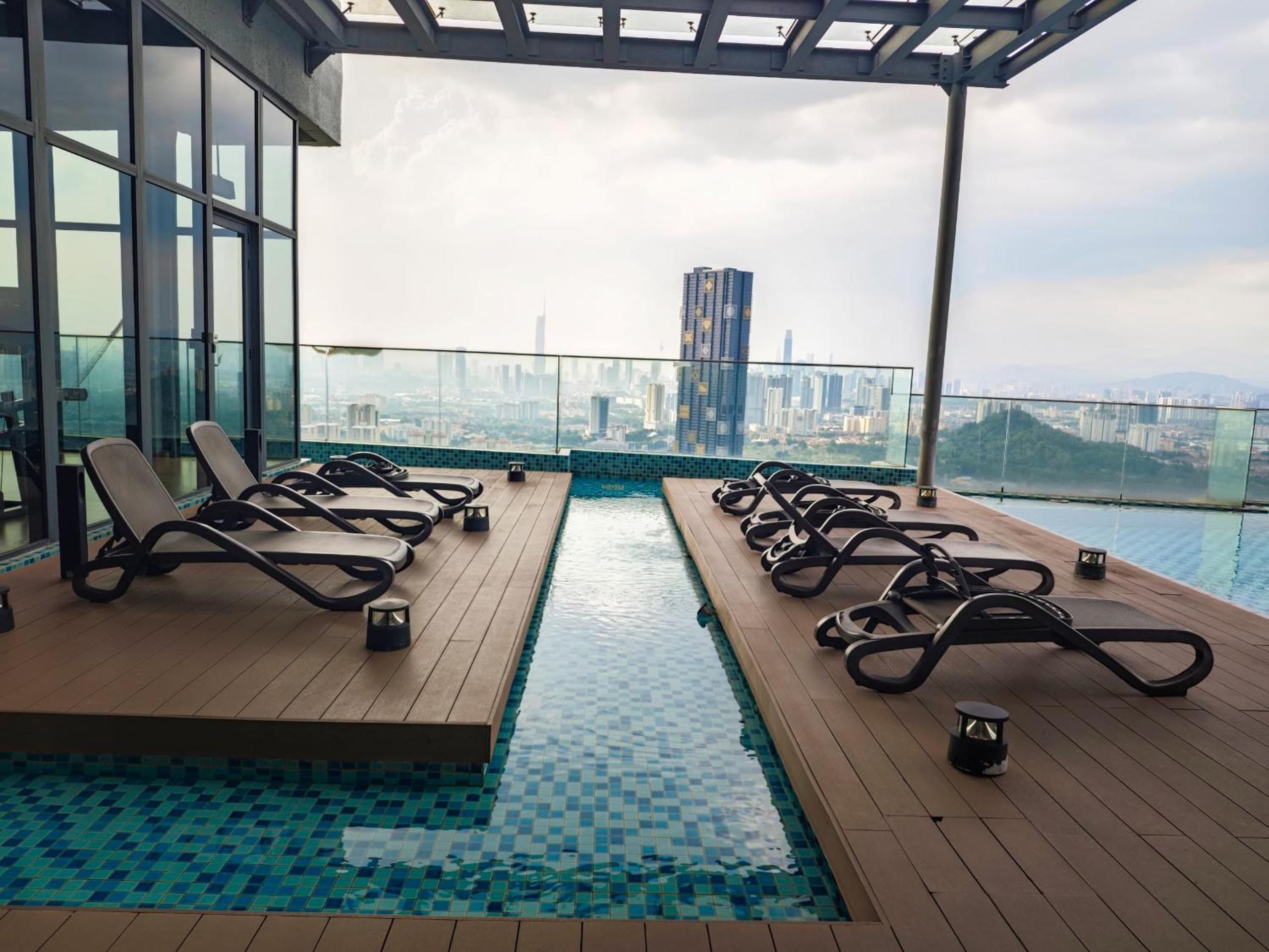 Urban Loft MRT Convenience KLCC Nearby in EKO CHERAS
