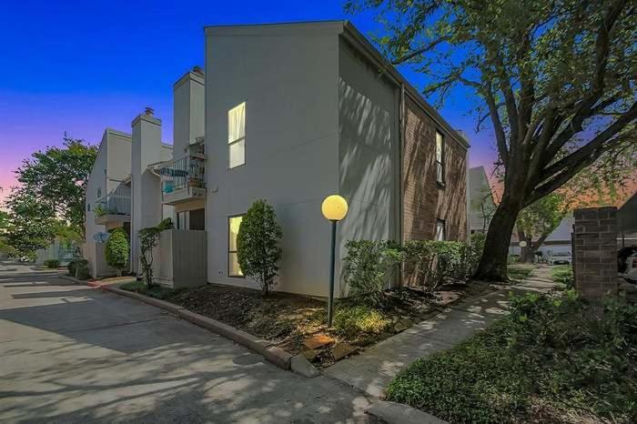 1 Bedroom apt,Medical Center, ALL BILLS INCLUDED