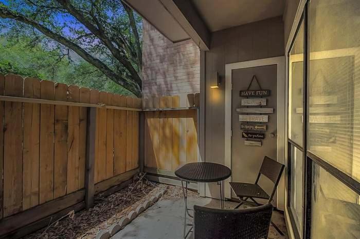 1 Bedroom apt,Medical Center, ALL BILLS INCLUDED