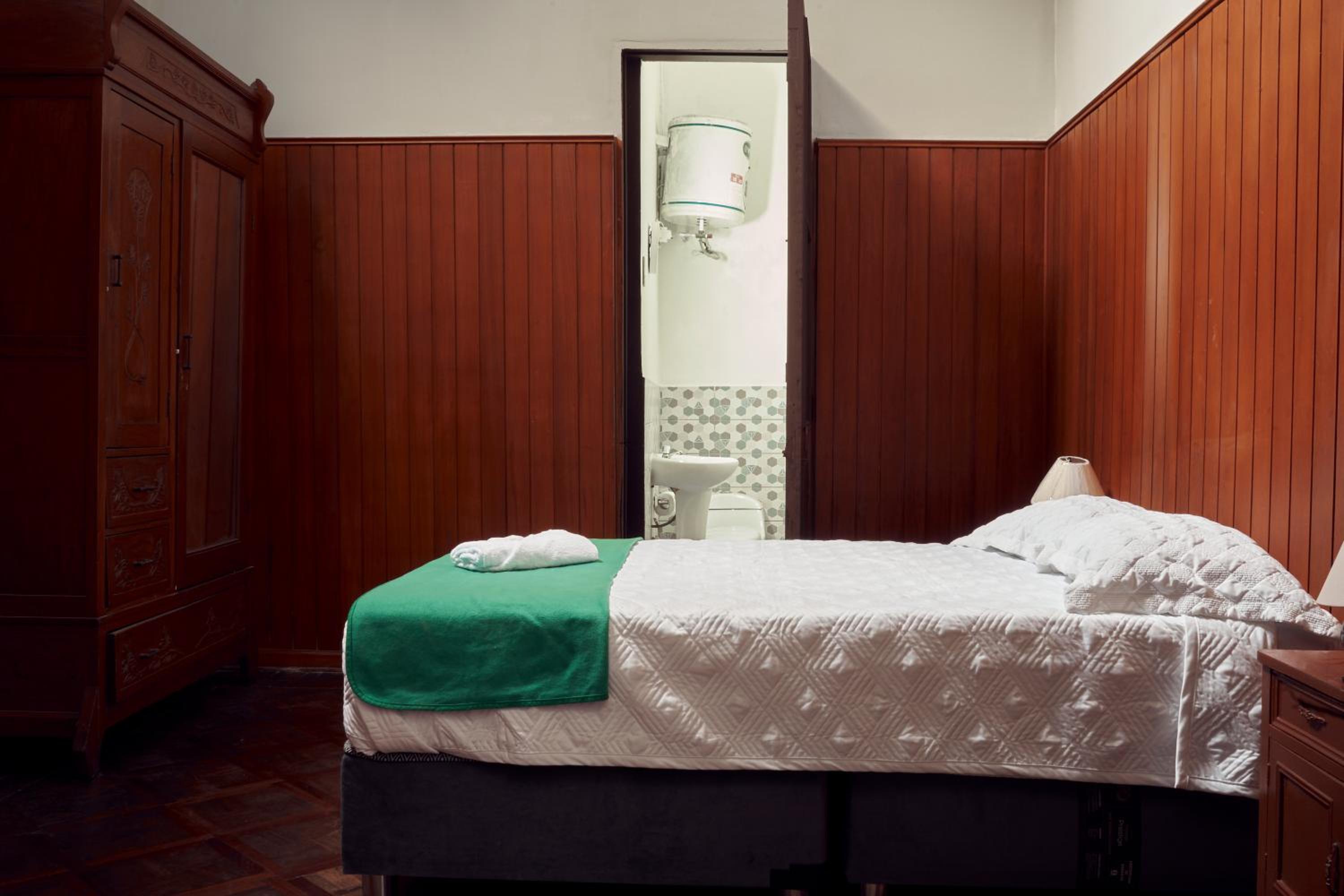 Residencial Roma Bed & Breakfast
