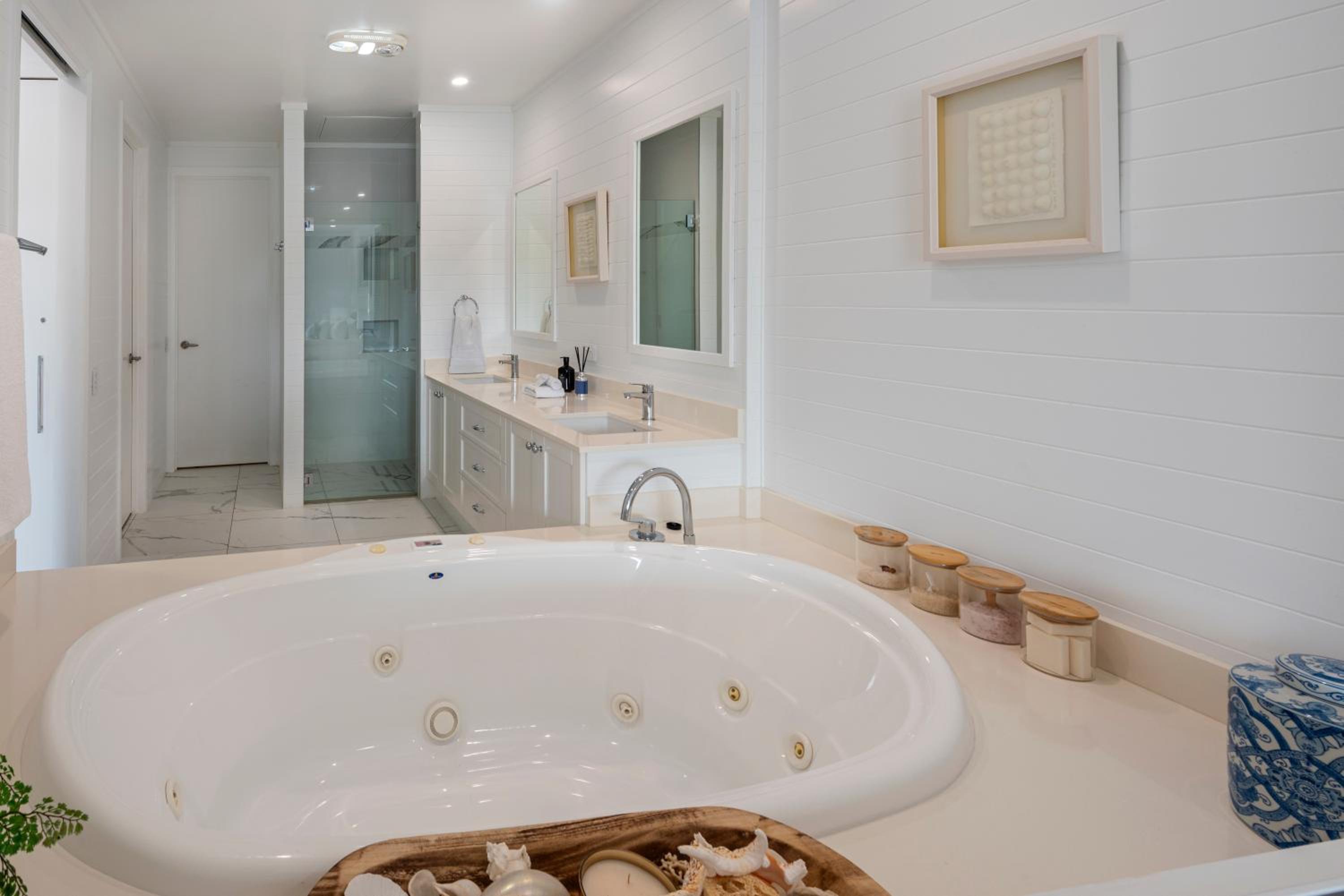 Pavillions on Hamilton Island by HIHA