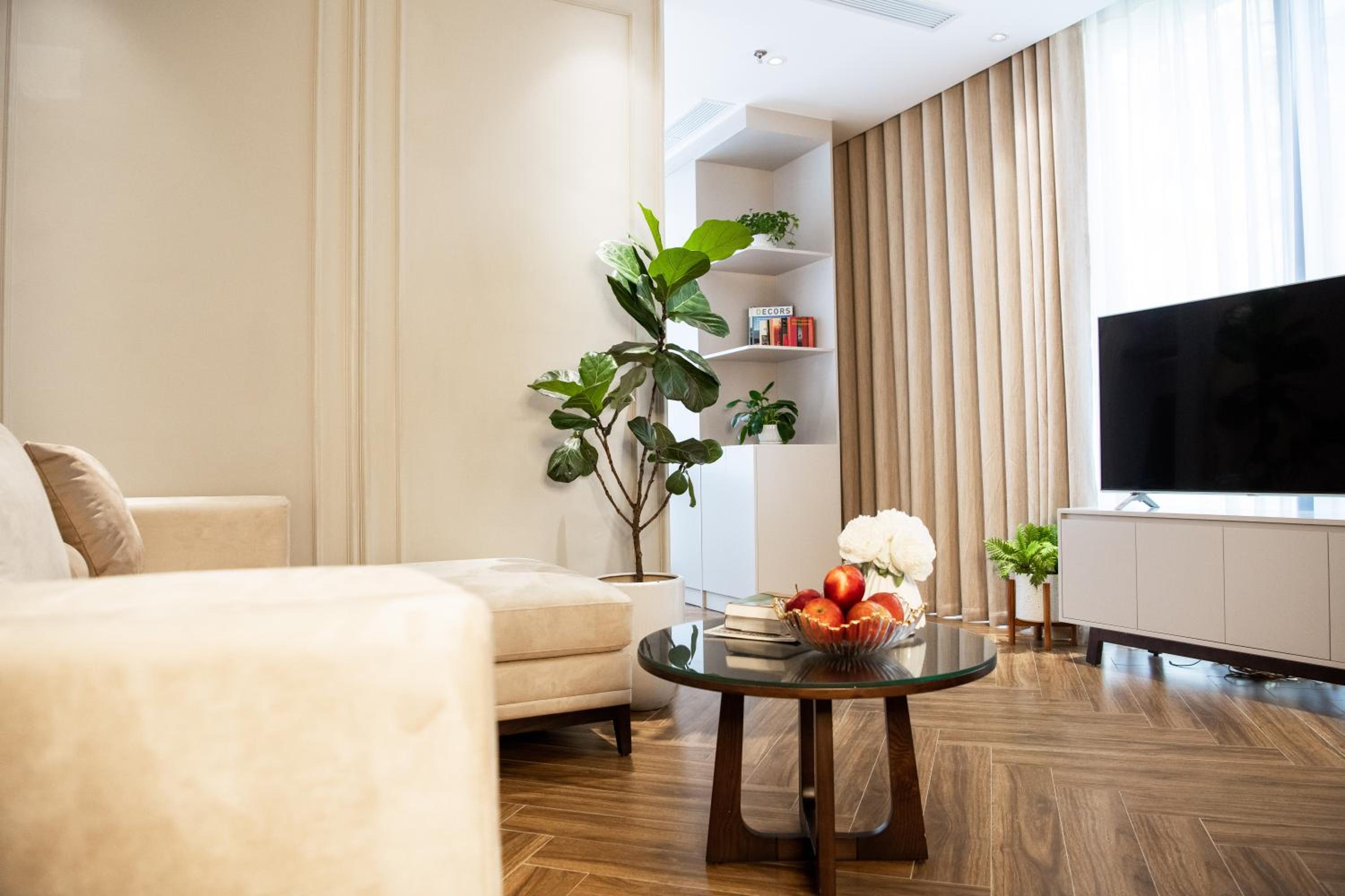 Luxury 5 Star Modern Apartment view 2