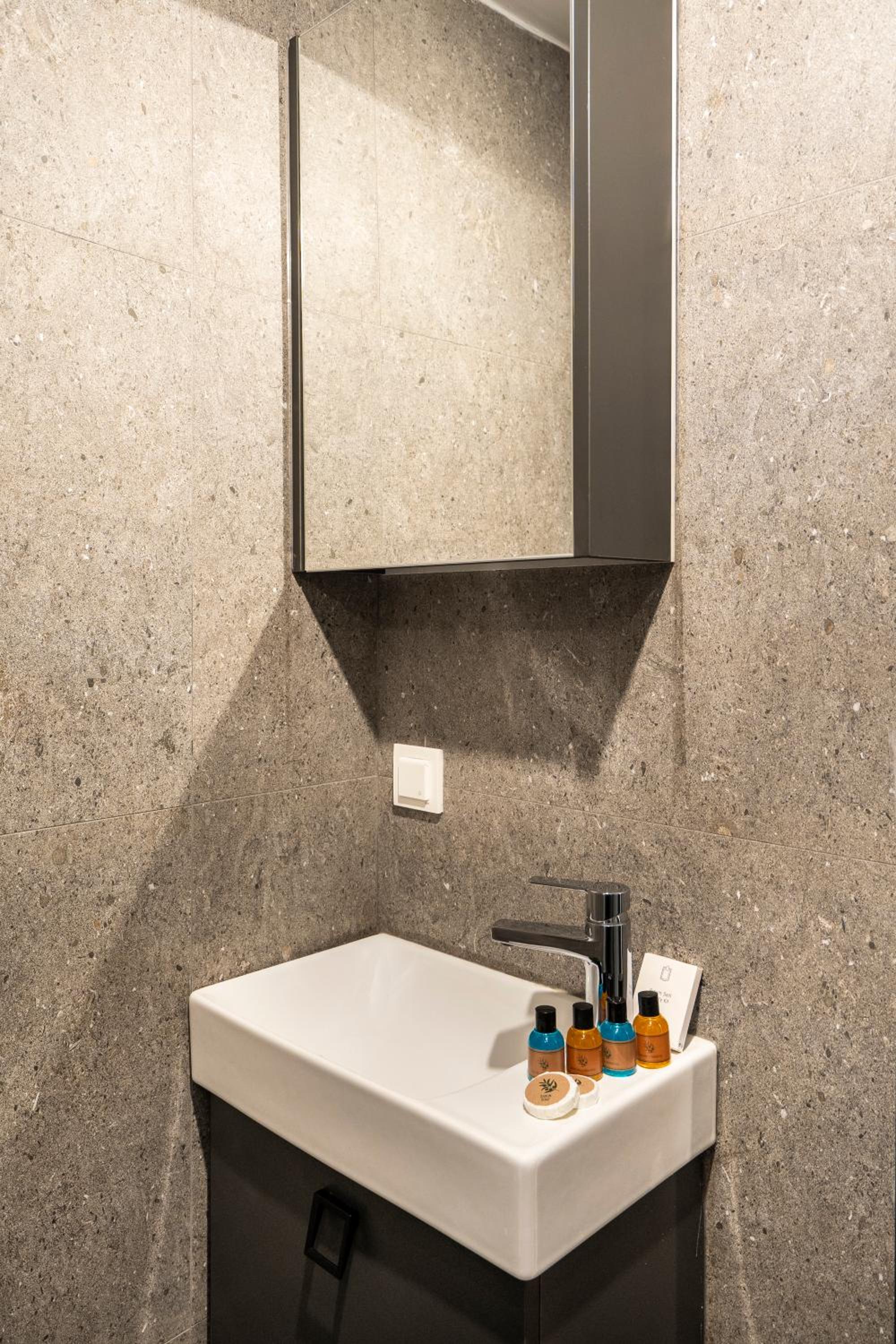 Sayeban Gold Hotel - Image 50