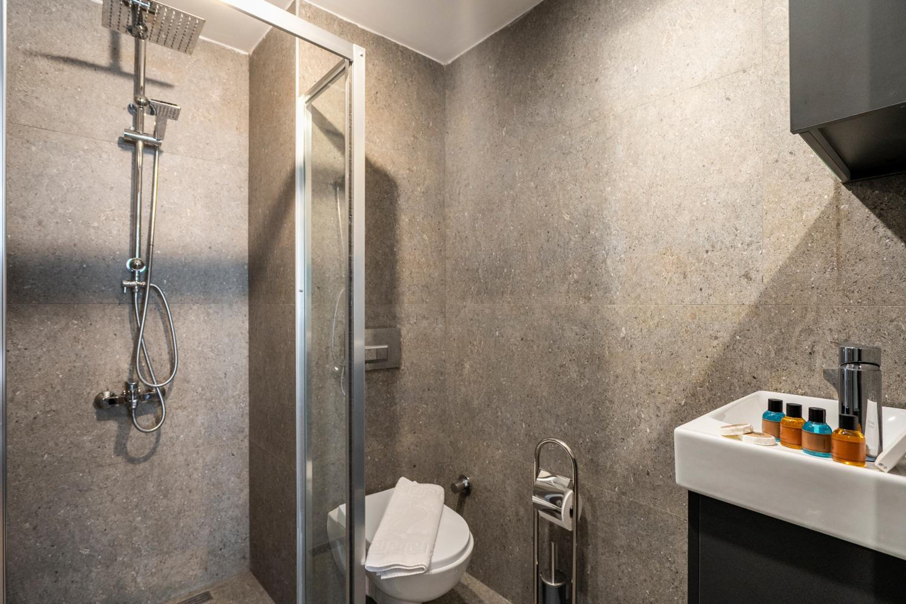 Sayeban Gold Hotel - Image 49