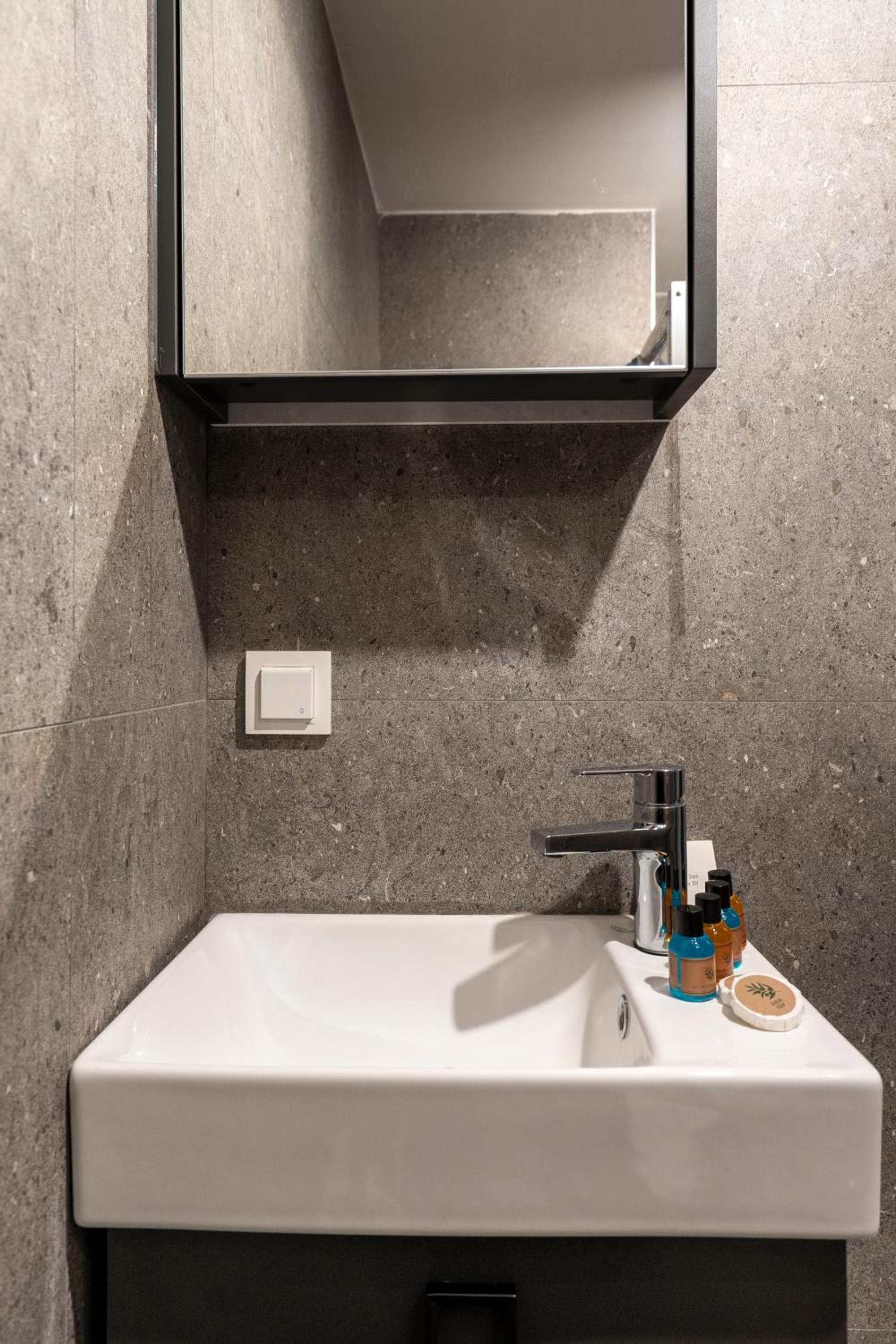 Sayeban Gold Hotel - Image 51