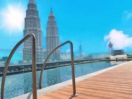 Star Holiday Sky Pool KLCC