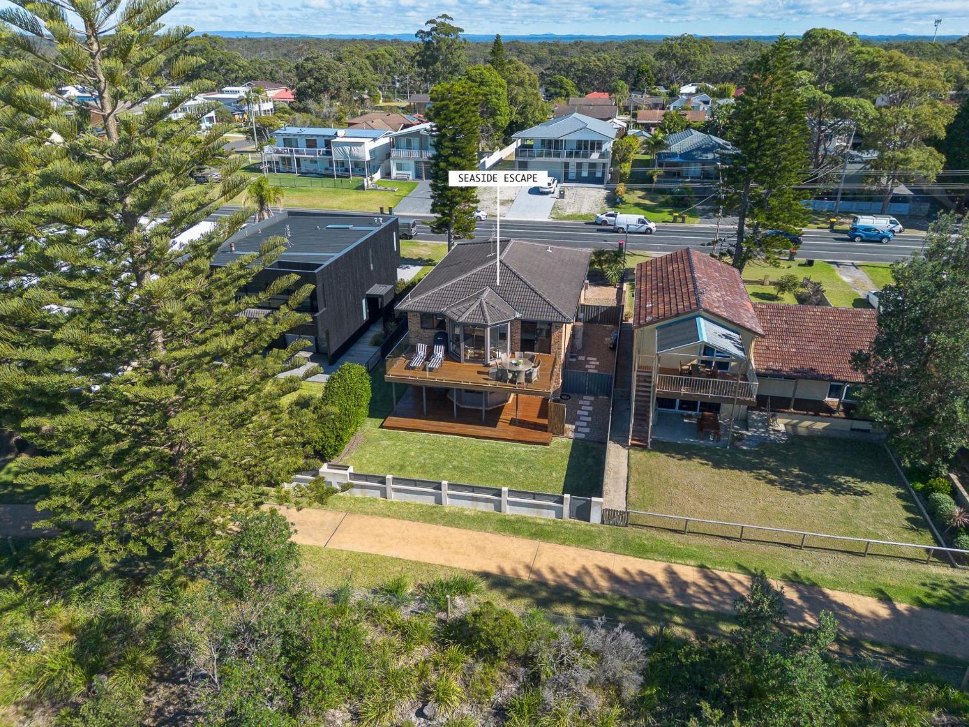 Seaside Escape - direct Collingwood Beach access