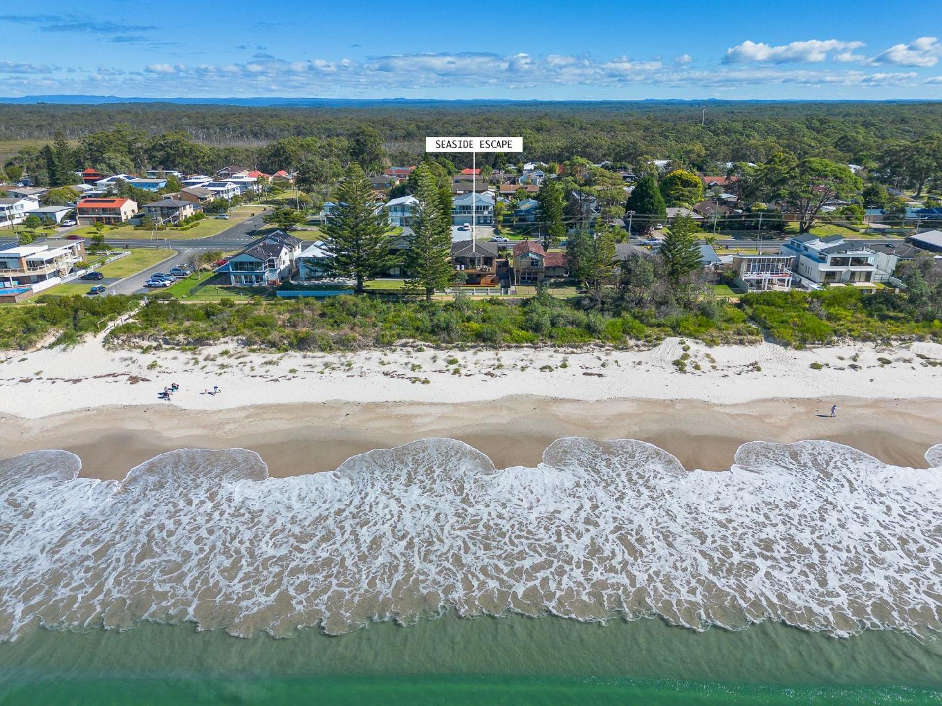 Seaside Escape - direct Collingwood Beach access