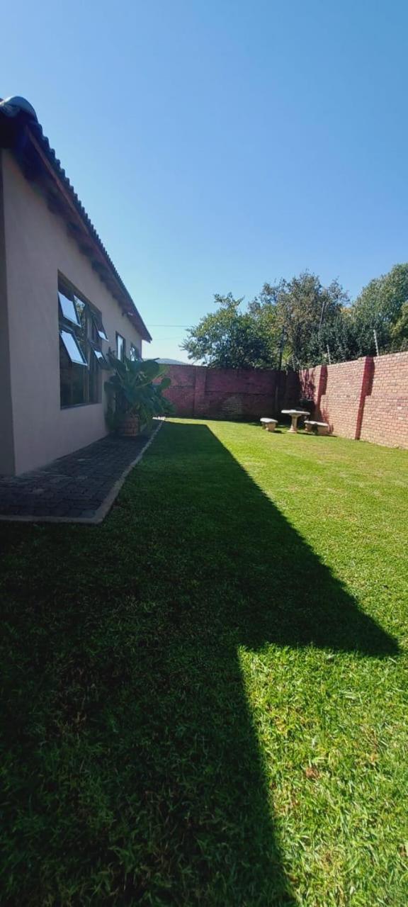 Photo 12
