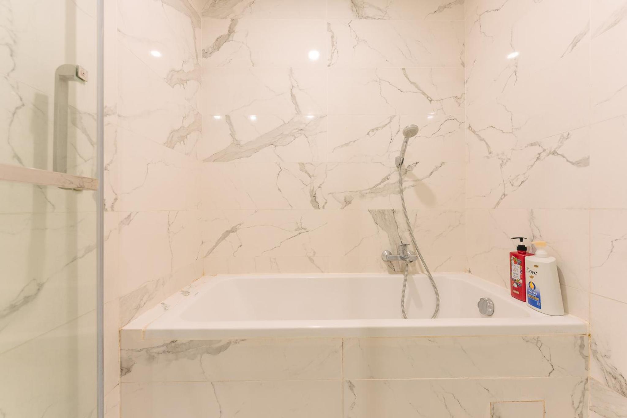 Hi-Home Suites - Hanoi Downtown Aqua Central