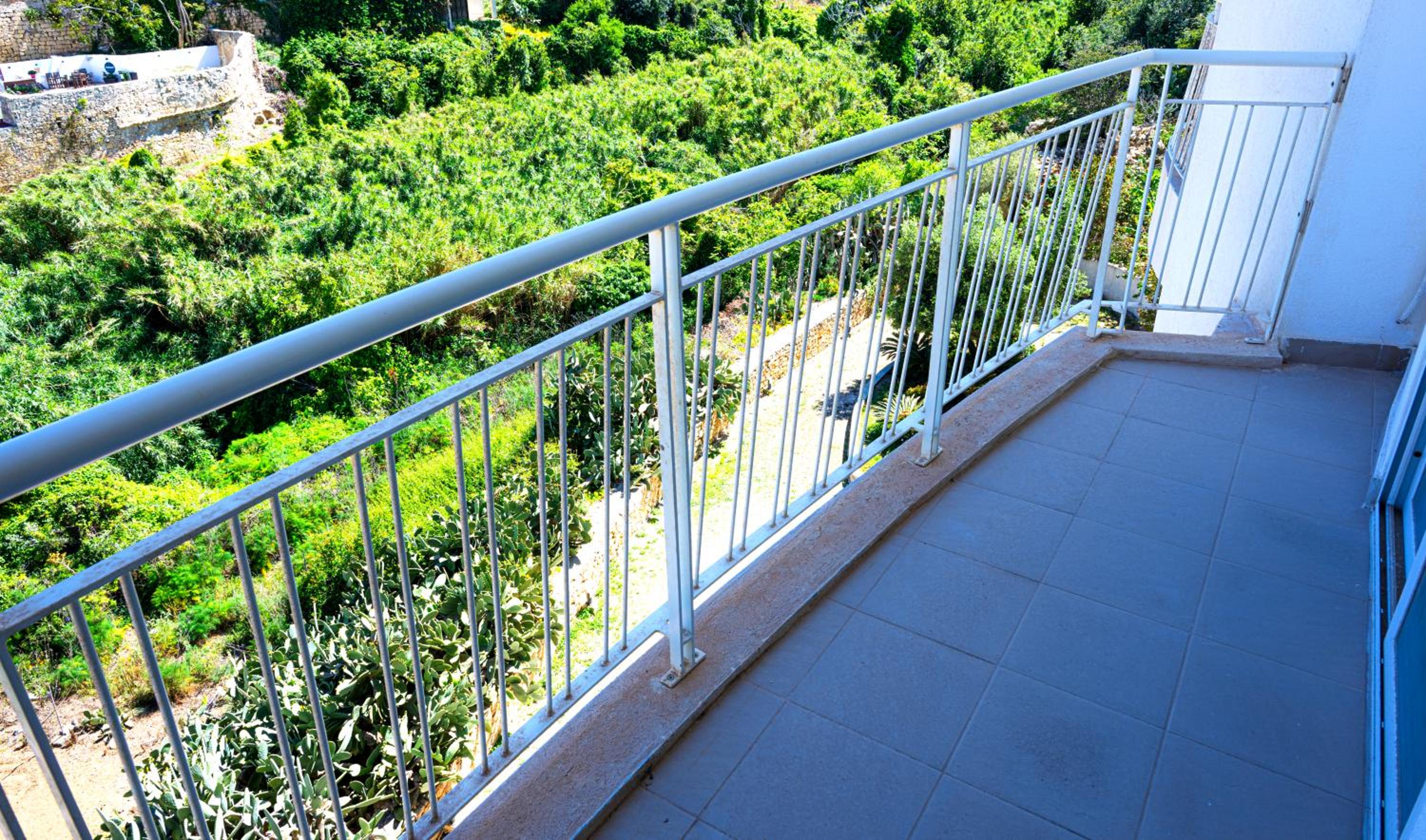 BT20 - New & Bright Apartment in Balluta photo 4