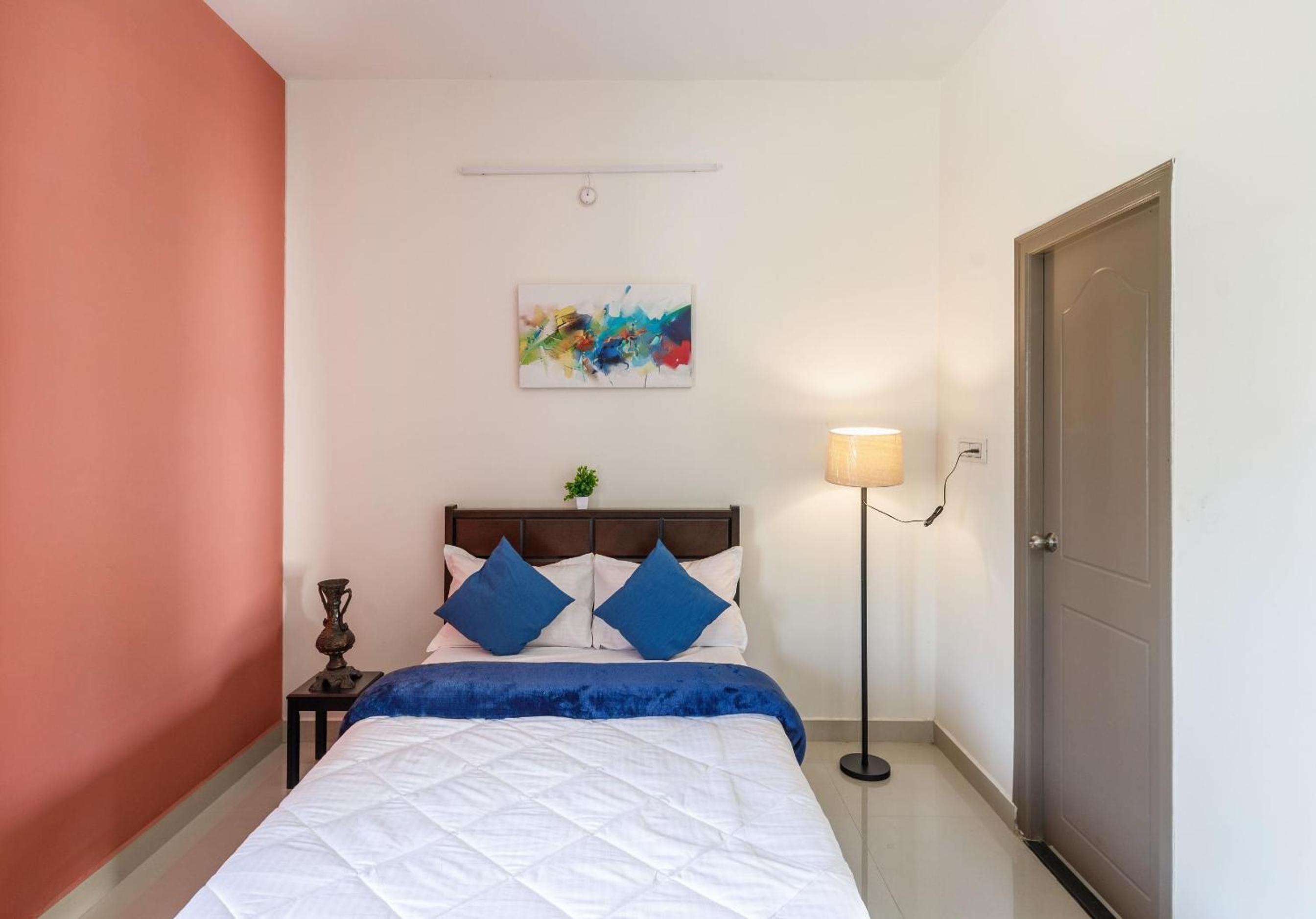 JhilMil Pool Villa by StayJade 2BHK Lawn