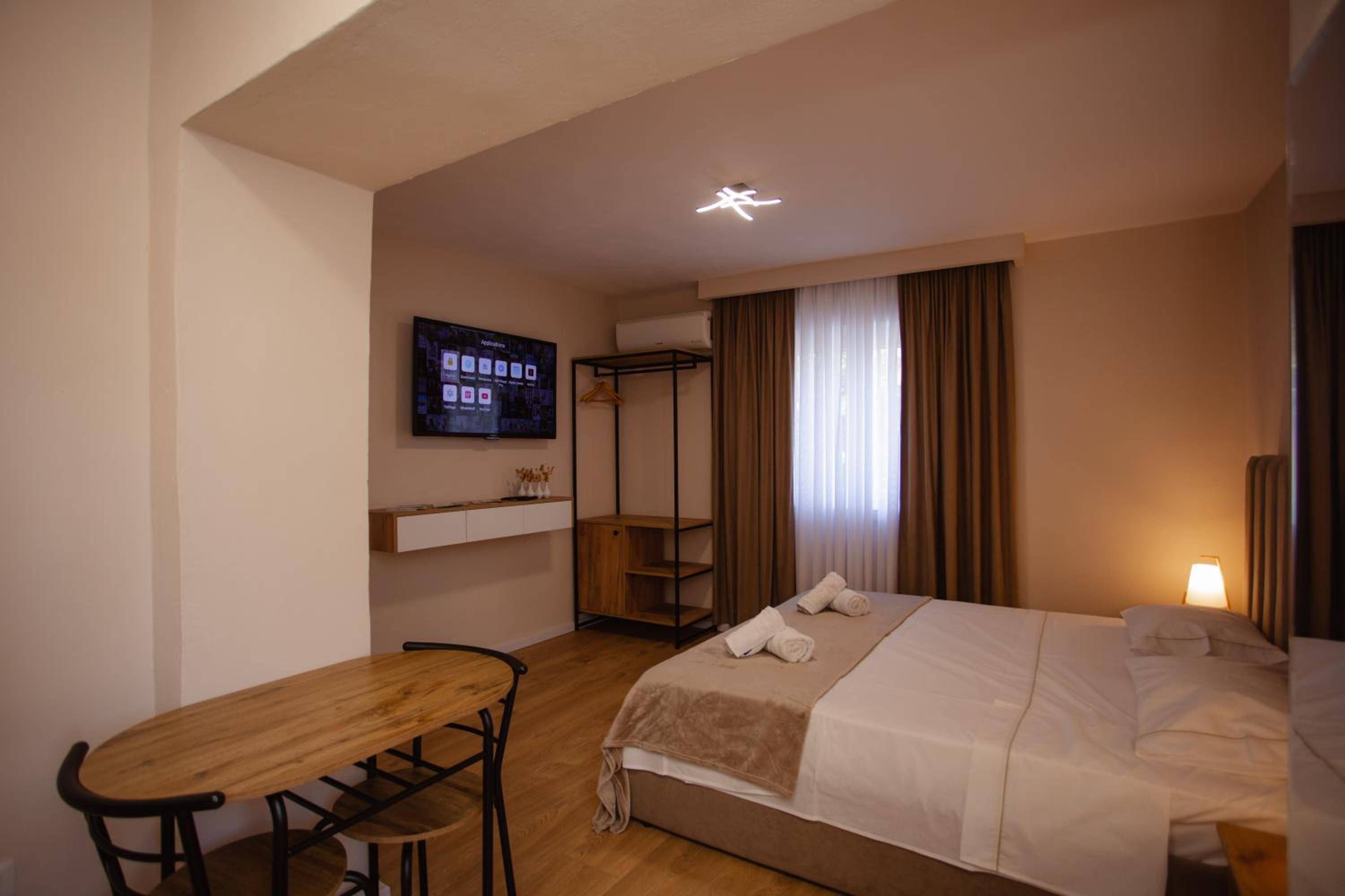 City Center Studio Apartments Shkodër photo 5