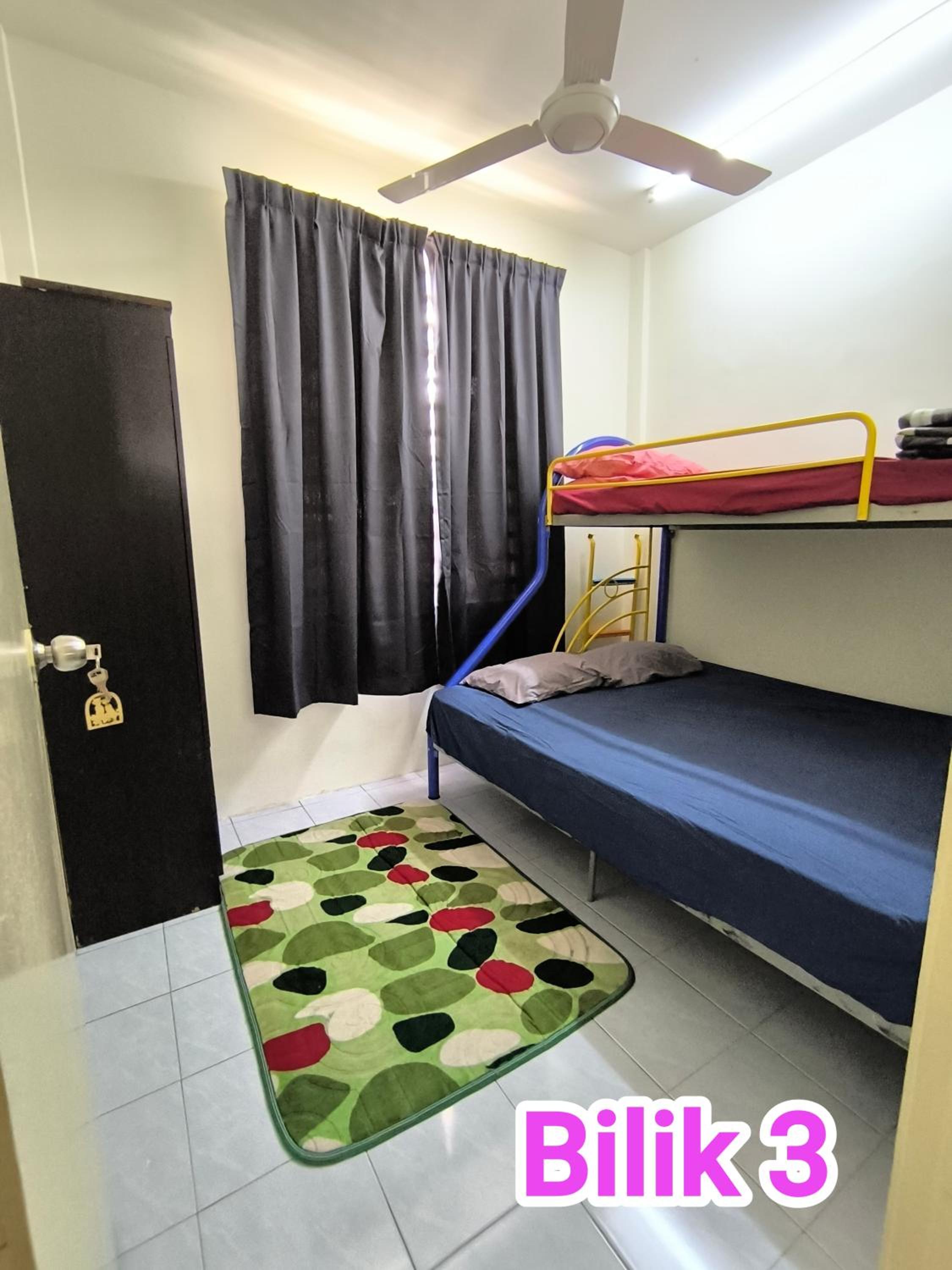Putra 2 Homestay photo 6