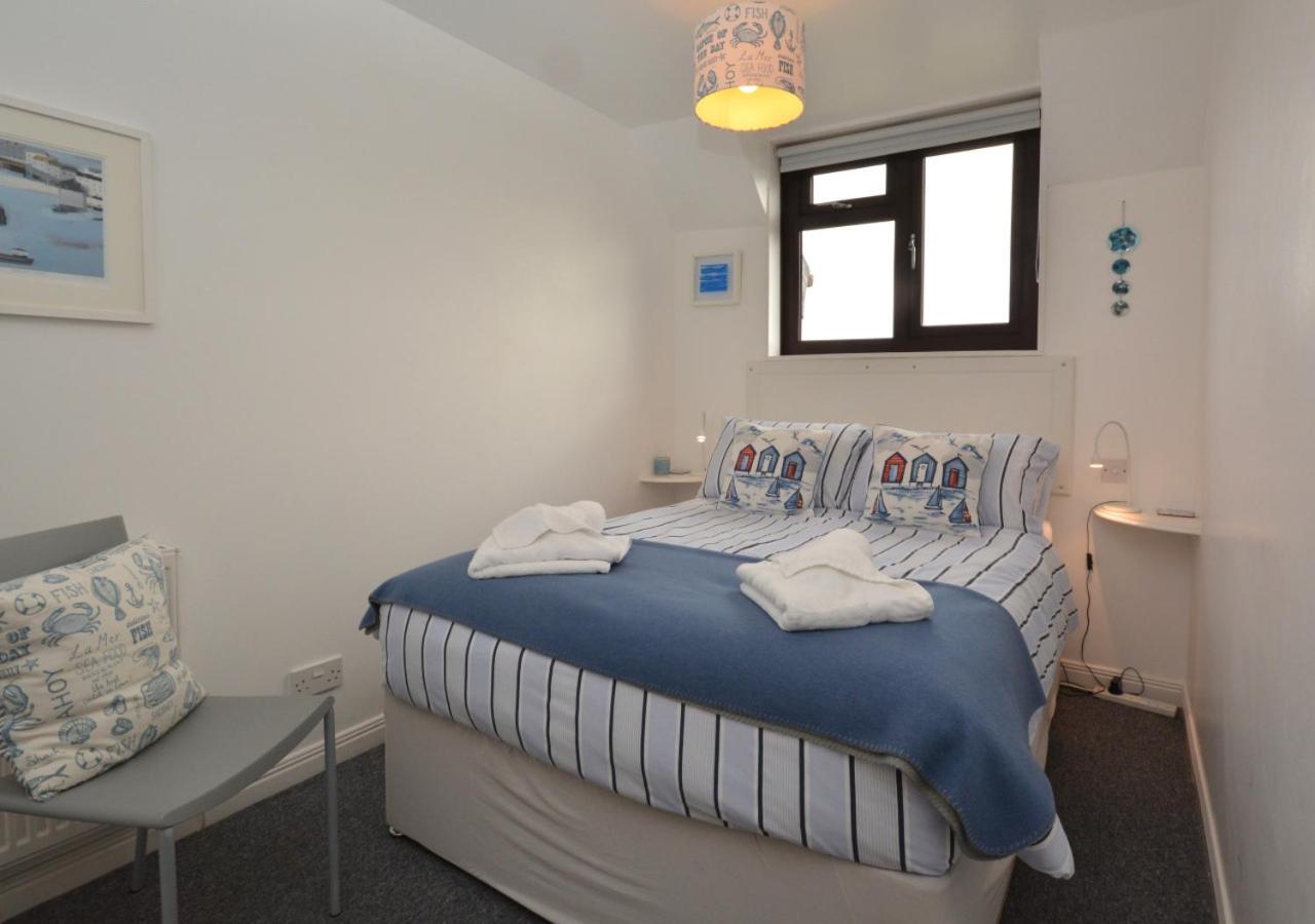 2 Bed in Padstow oc-p00330