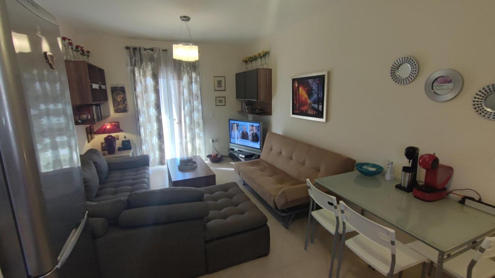 Loukas Apartment