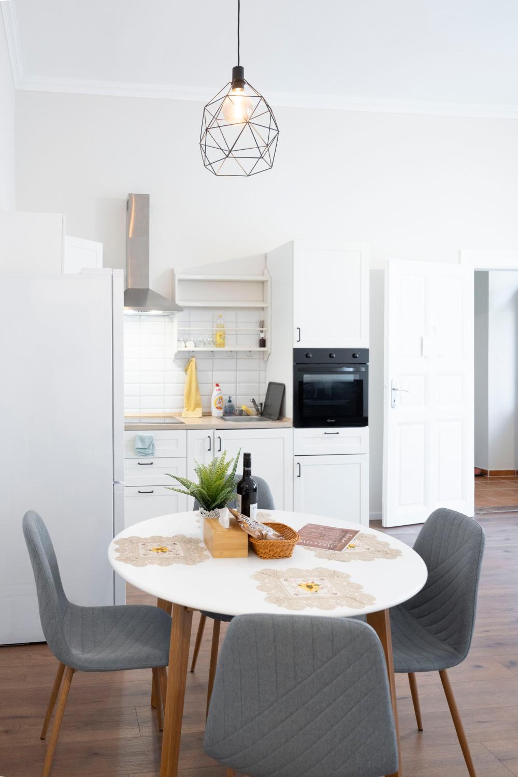 Lovely Central Apartment by Julia view 2