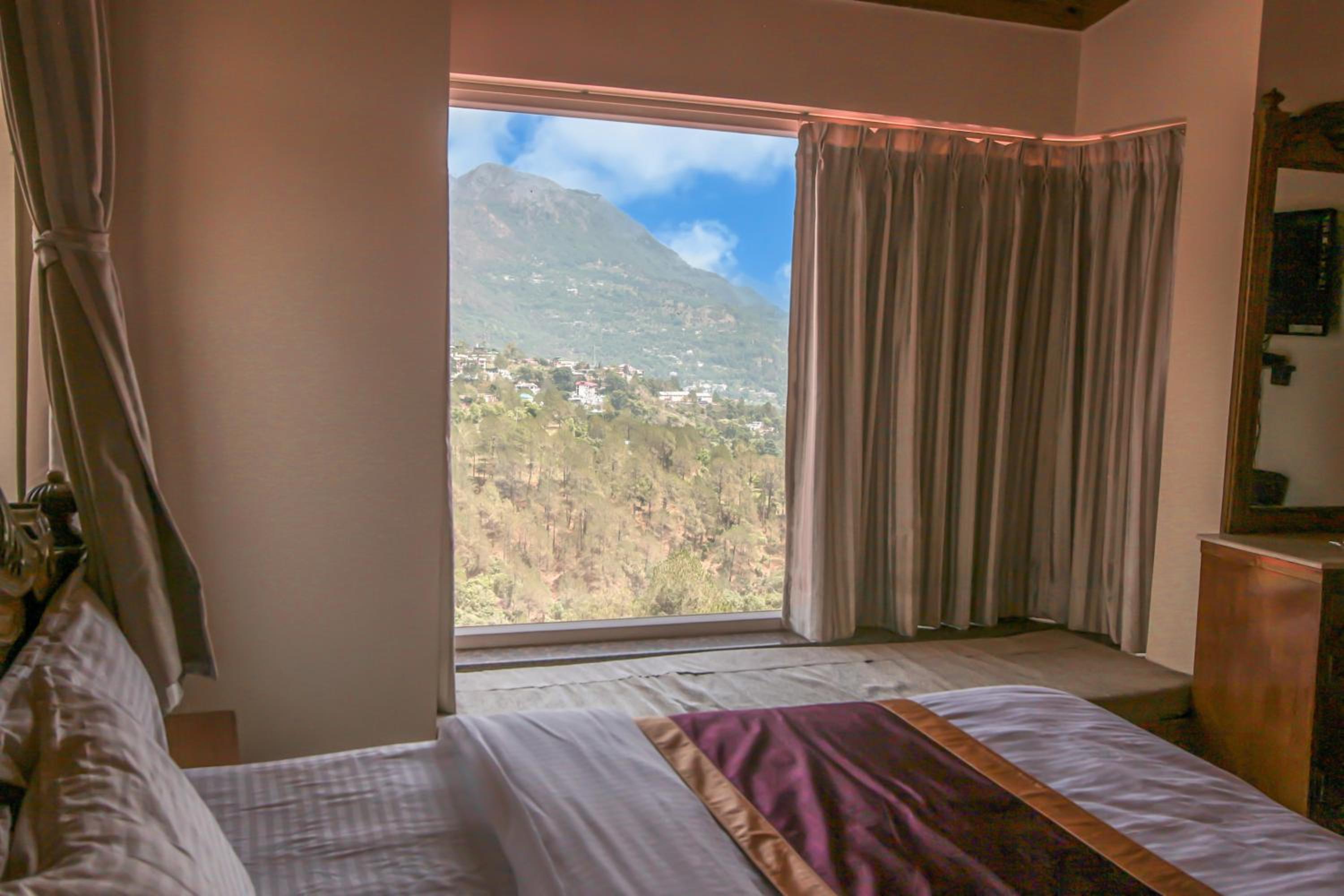 Ceedar Cottages view 4