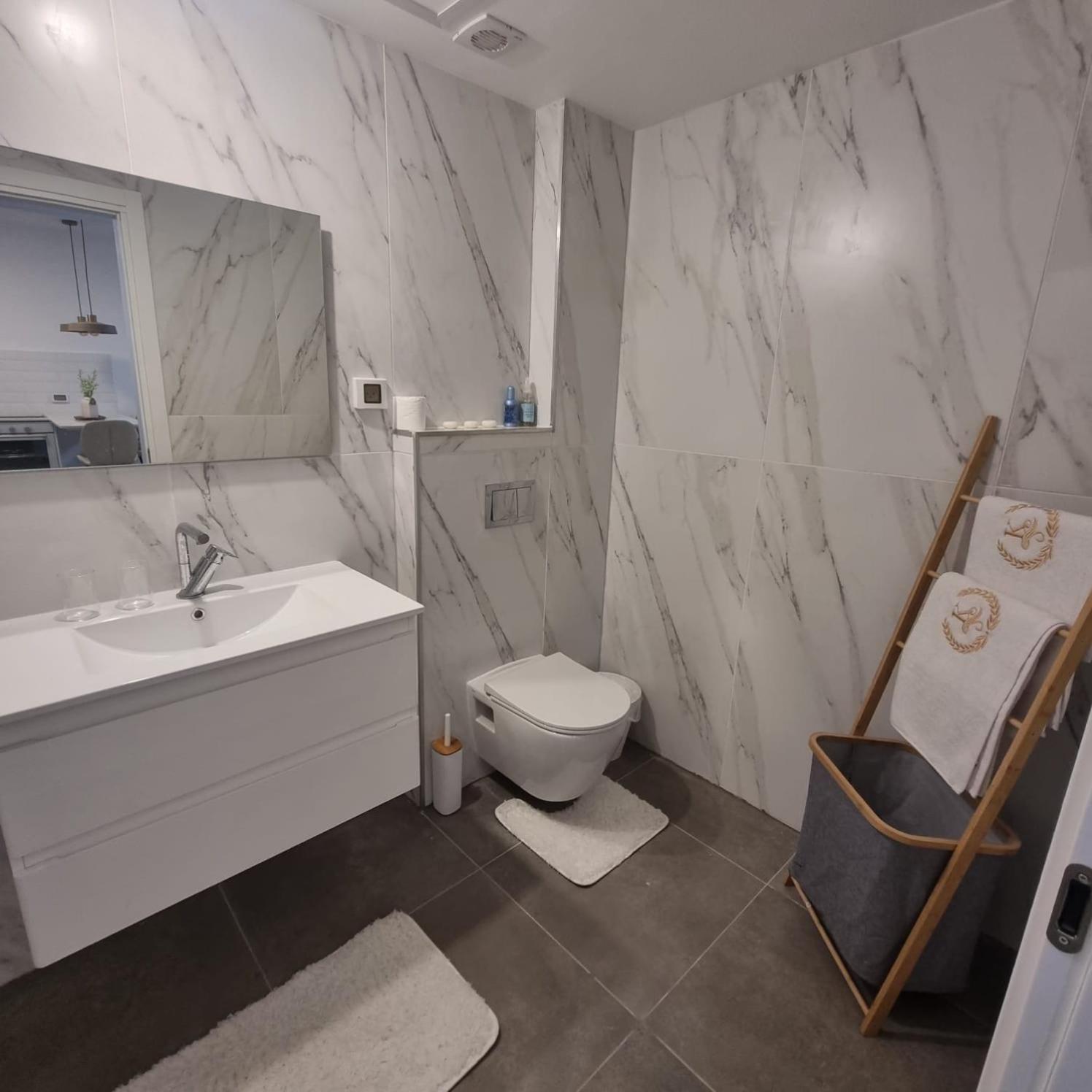 MLN suite view 4