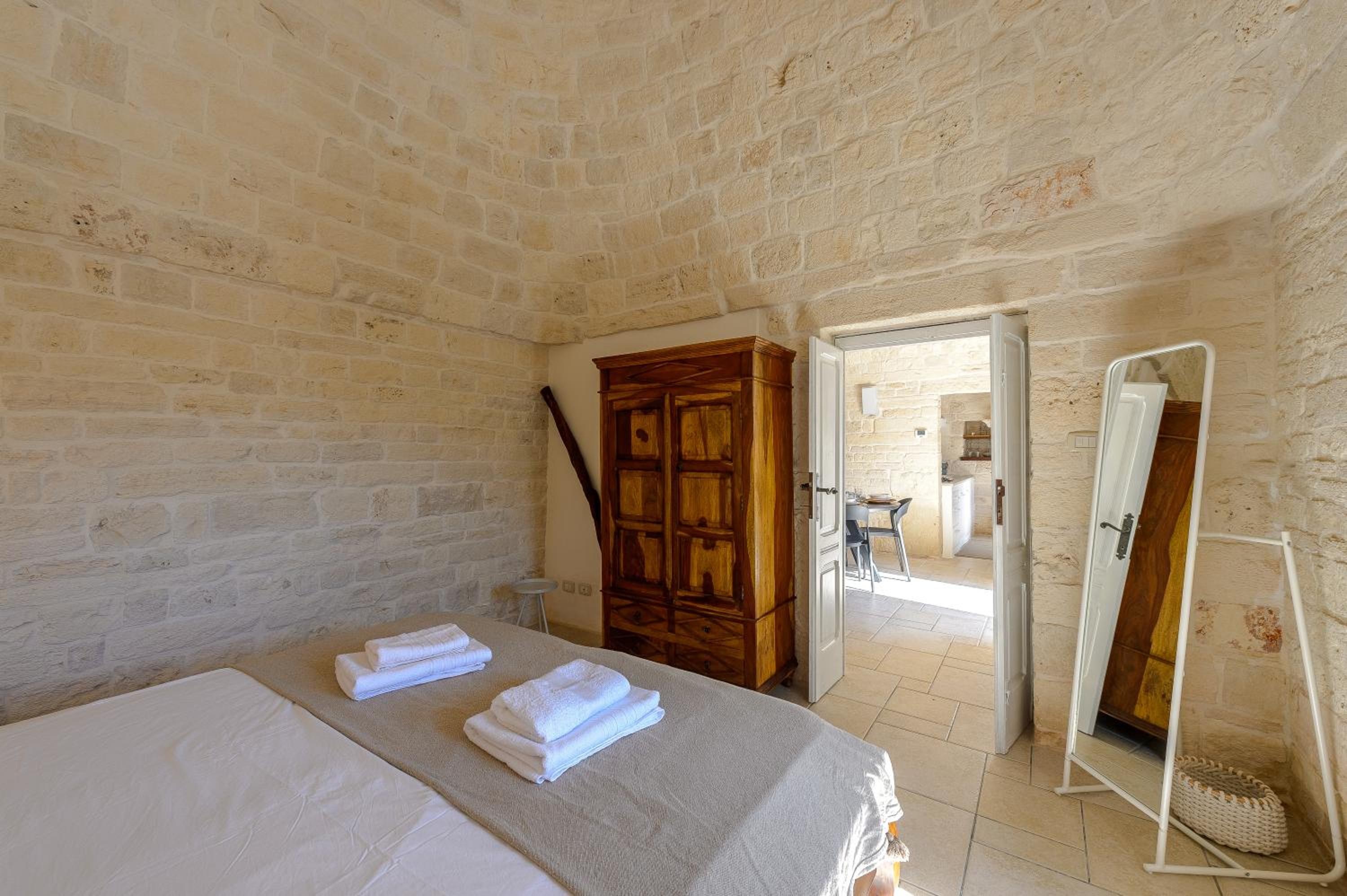 Trulli Nigri Holidays with private swimming pool