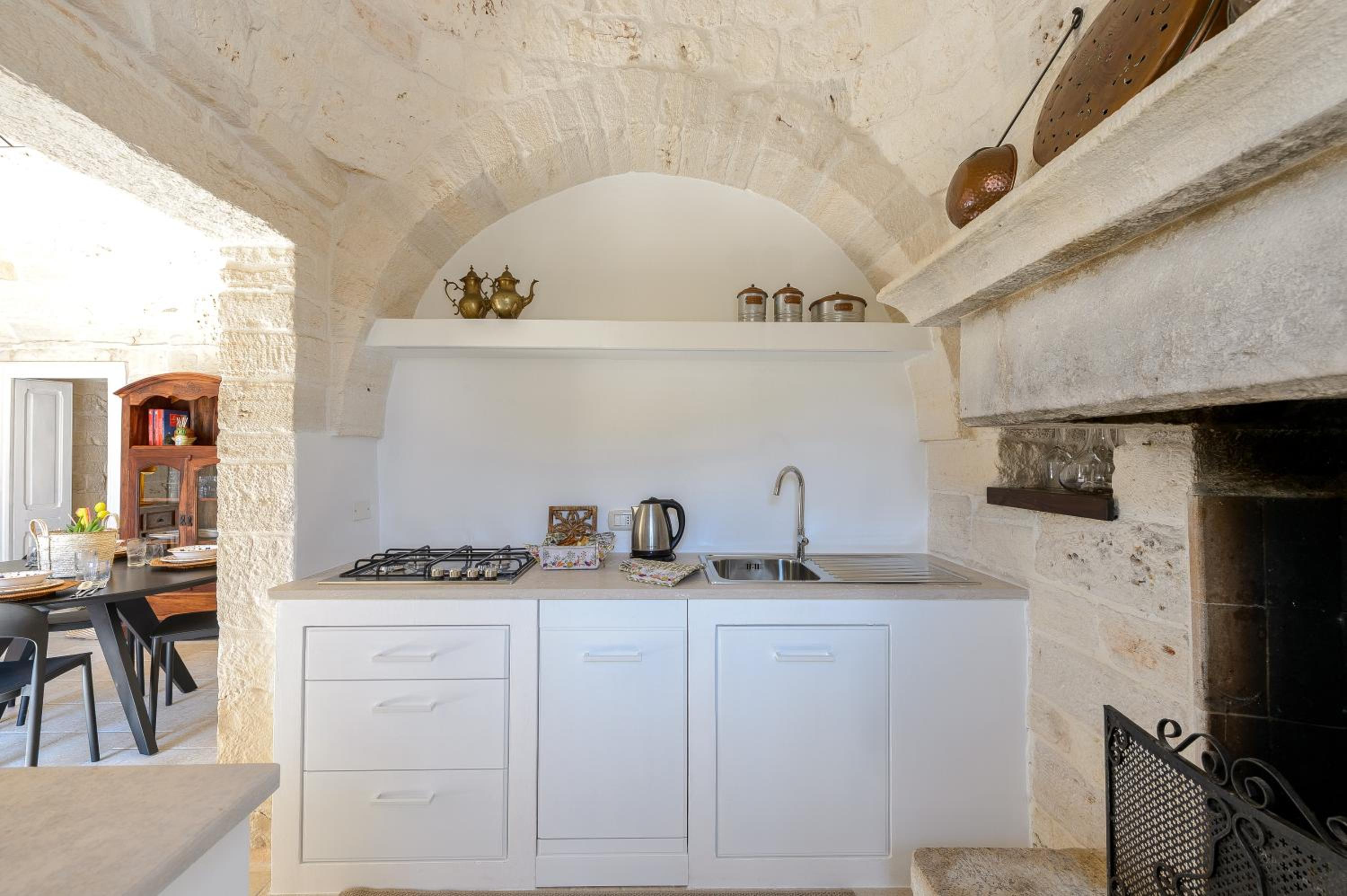 Trulli Nigri Holidays with private swimming pool