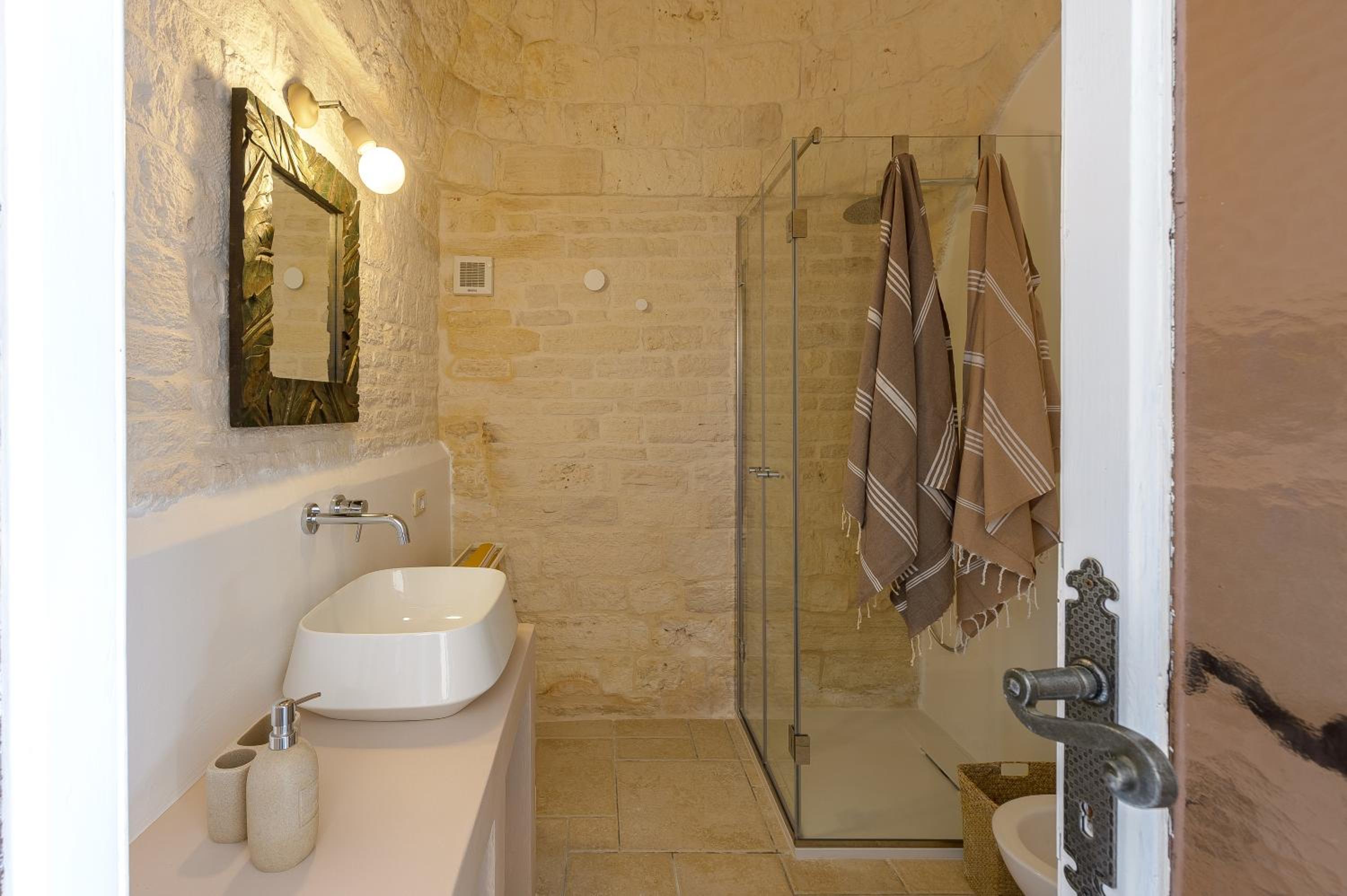 Trulli Nigri Holidays with private swimming pool