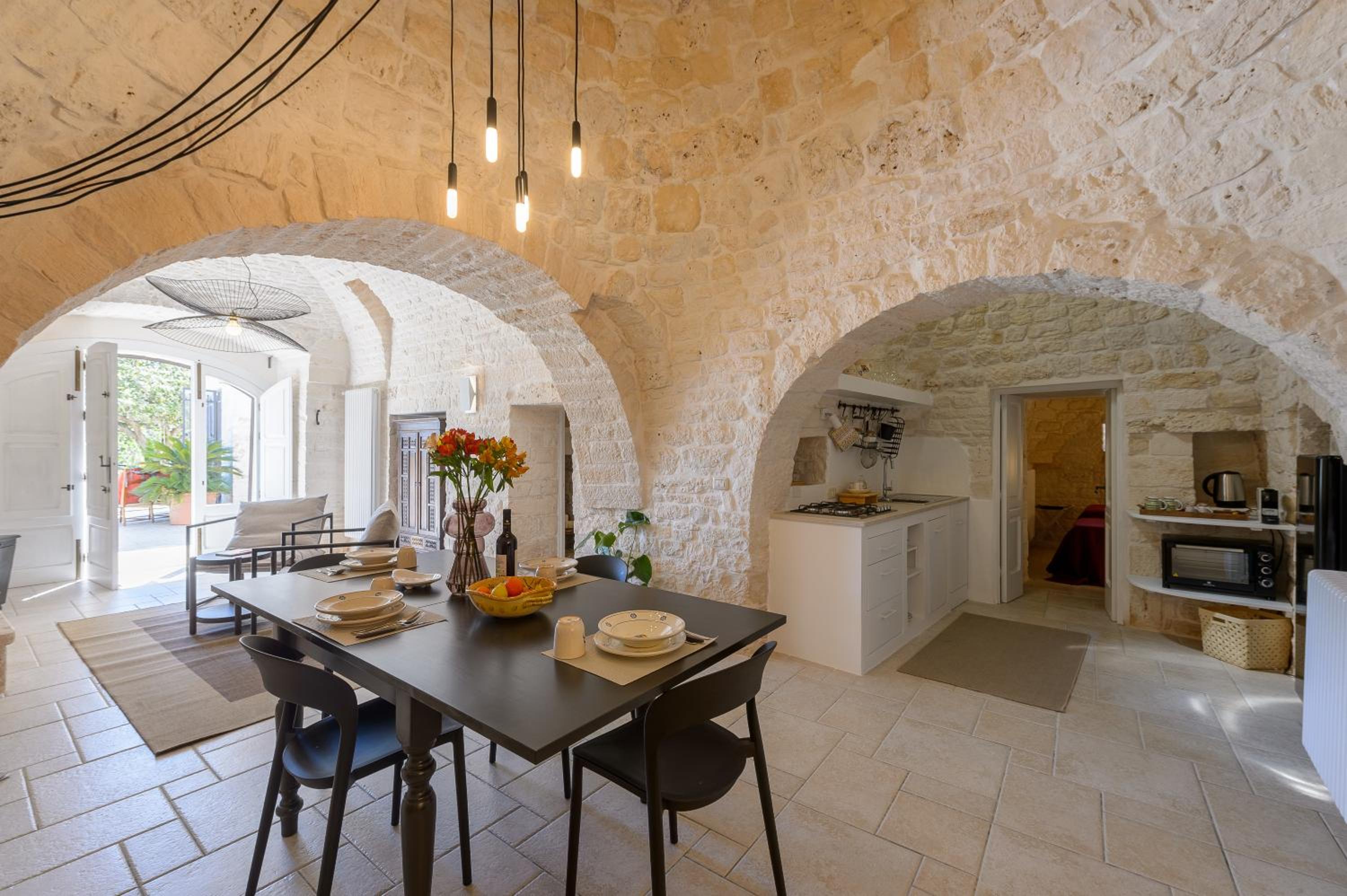 Trulli Nigri Holidays with private swimming pool