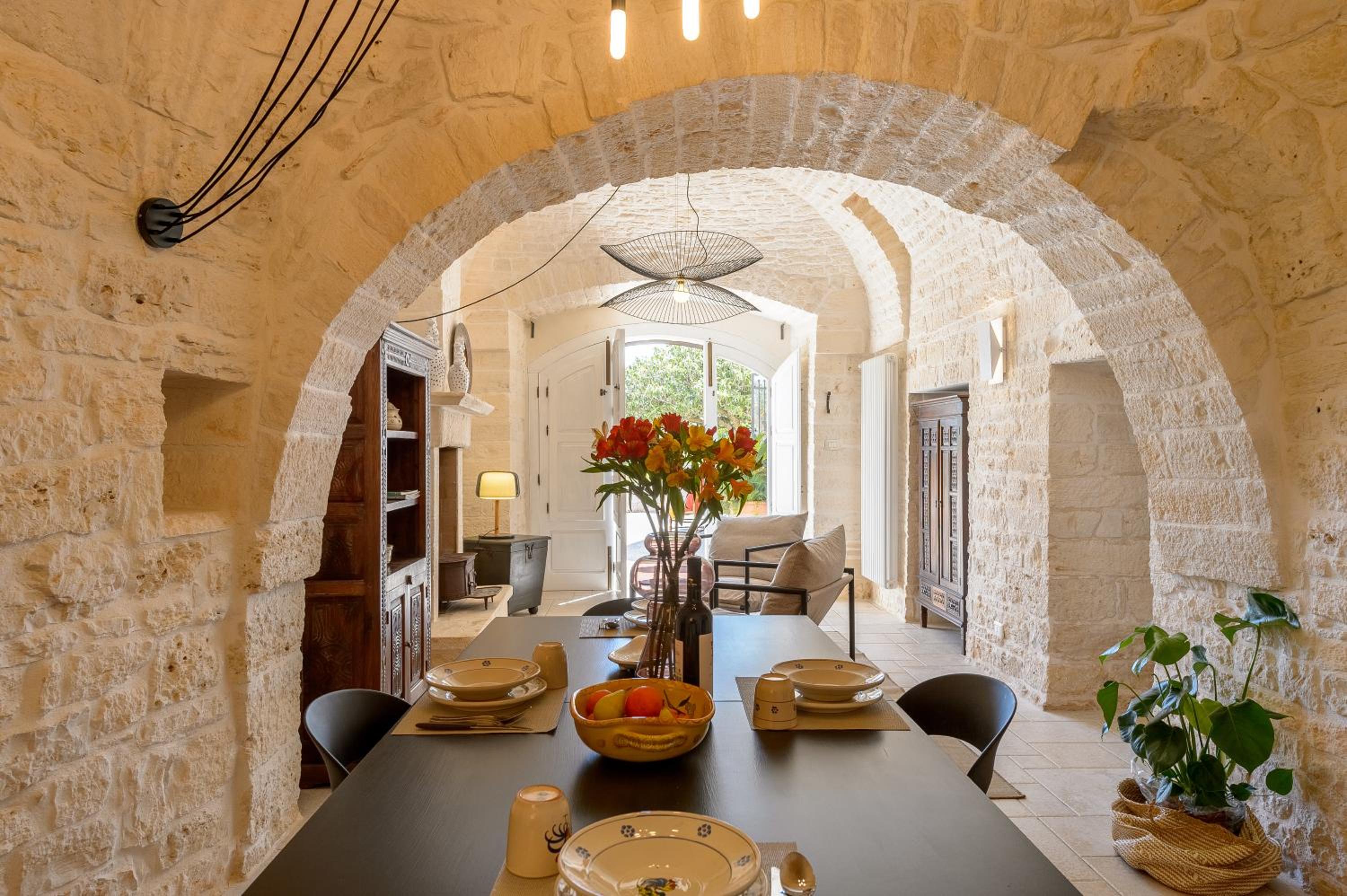 Trulli Nigri Holidays with private swimming pool