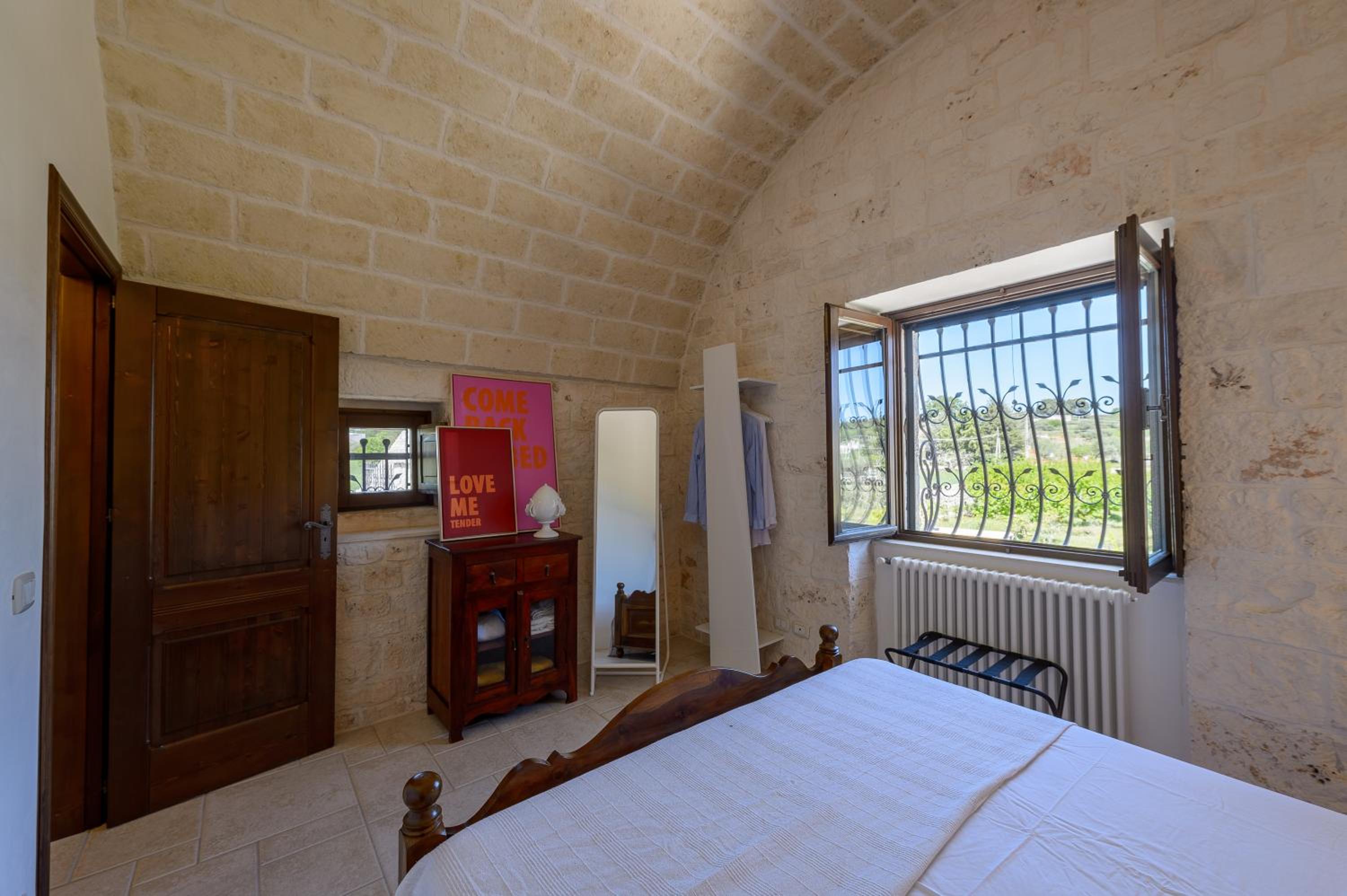 Trulli Nigri Holidays with private swimming pool
