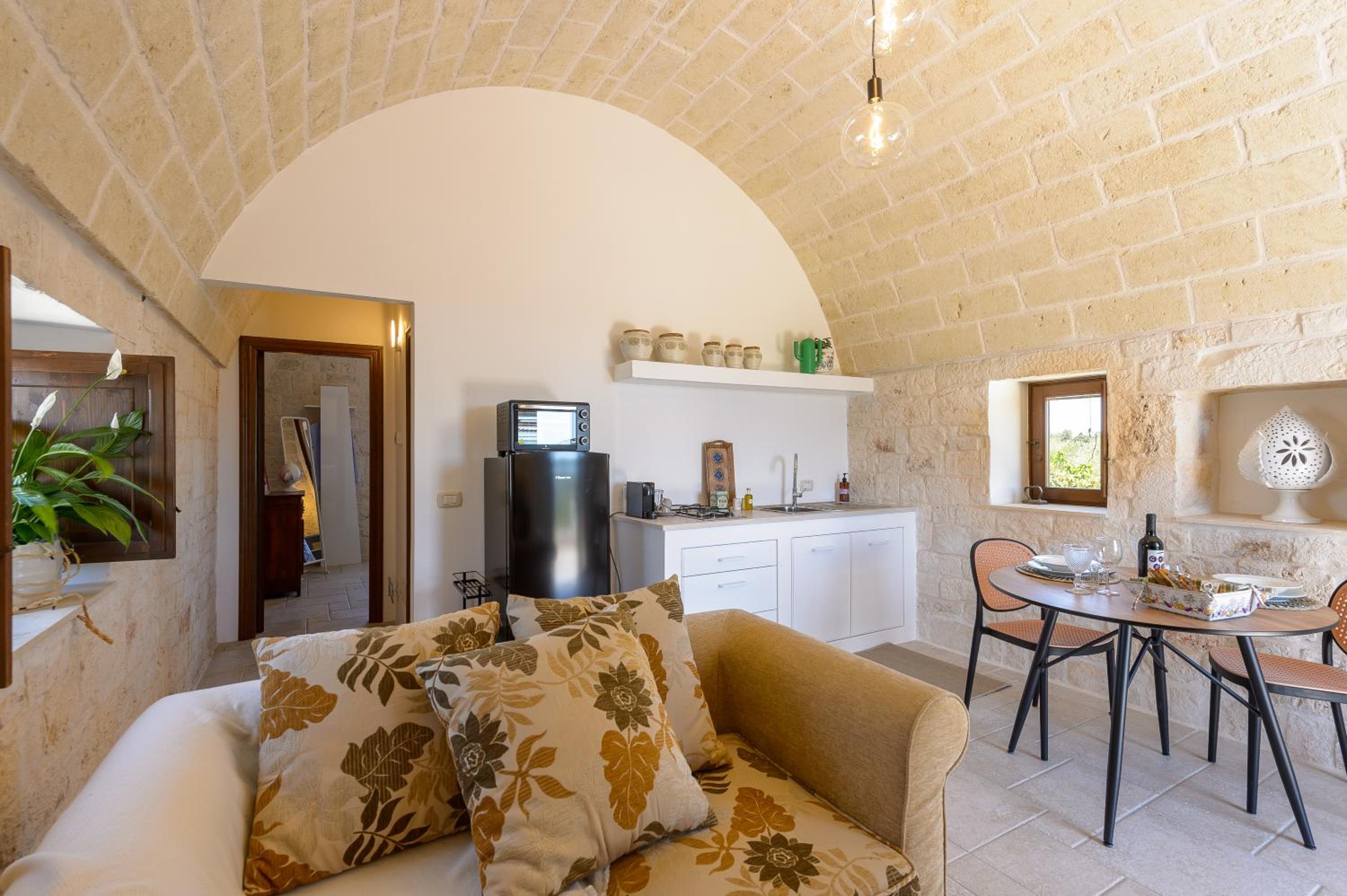 Trulli Nigri Holidays with private swimming pool