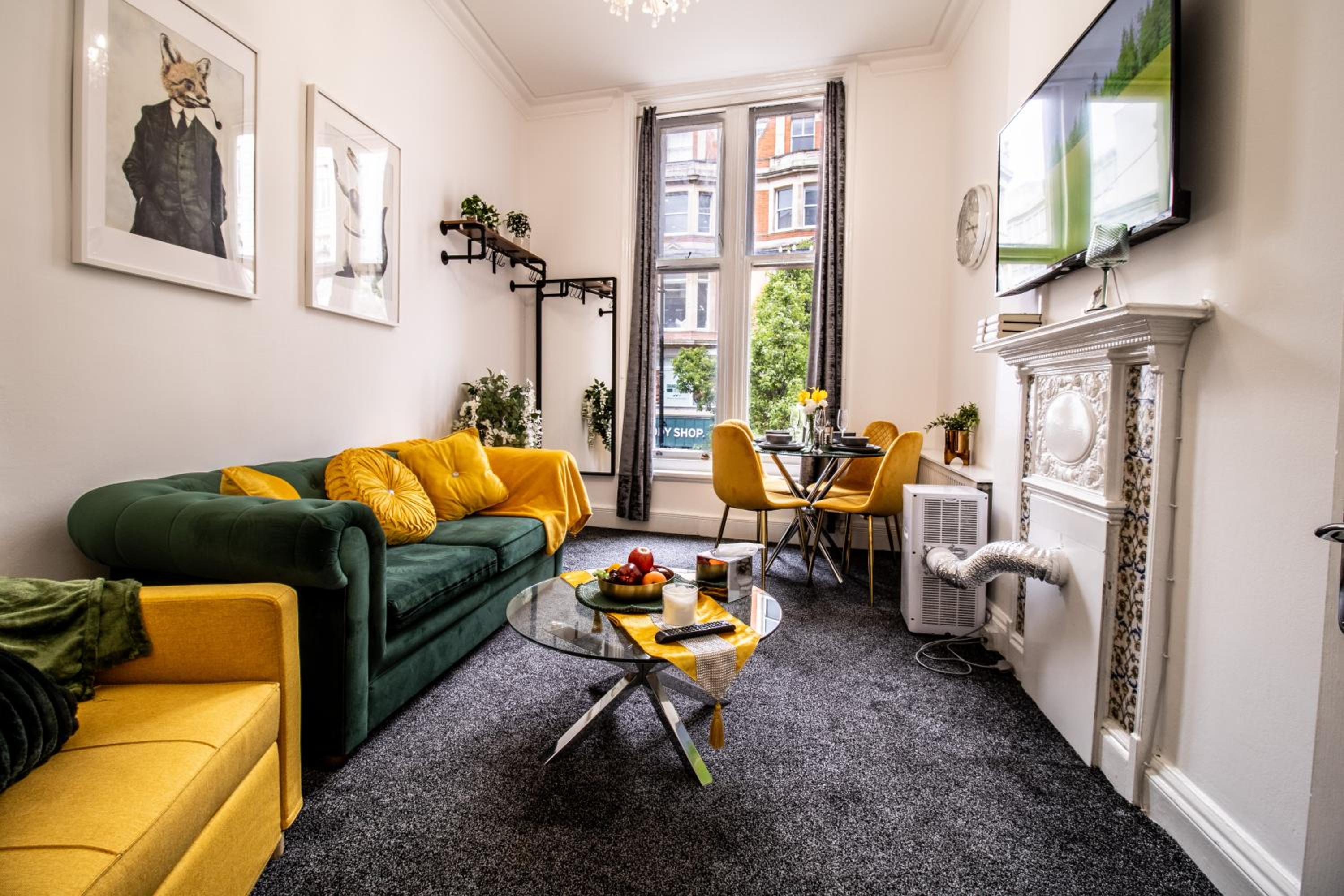 Luxurious Apartments on Oxford Street