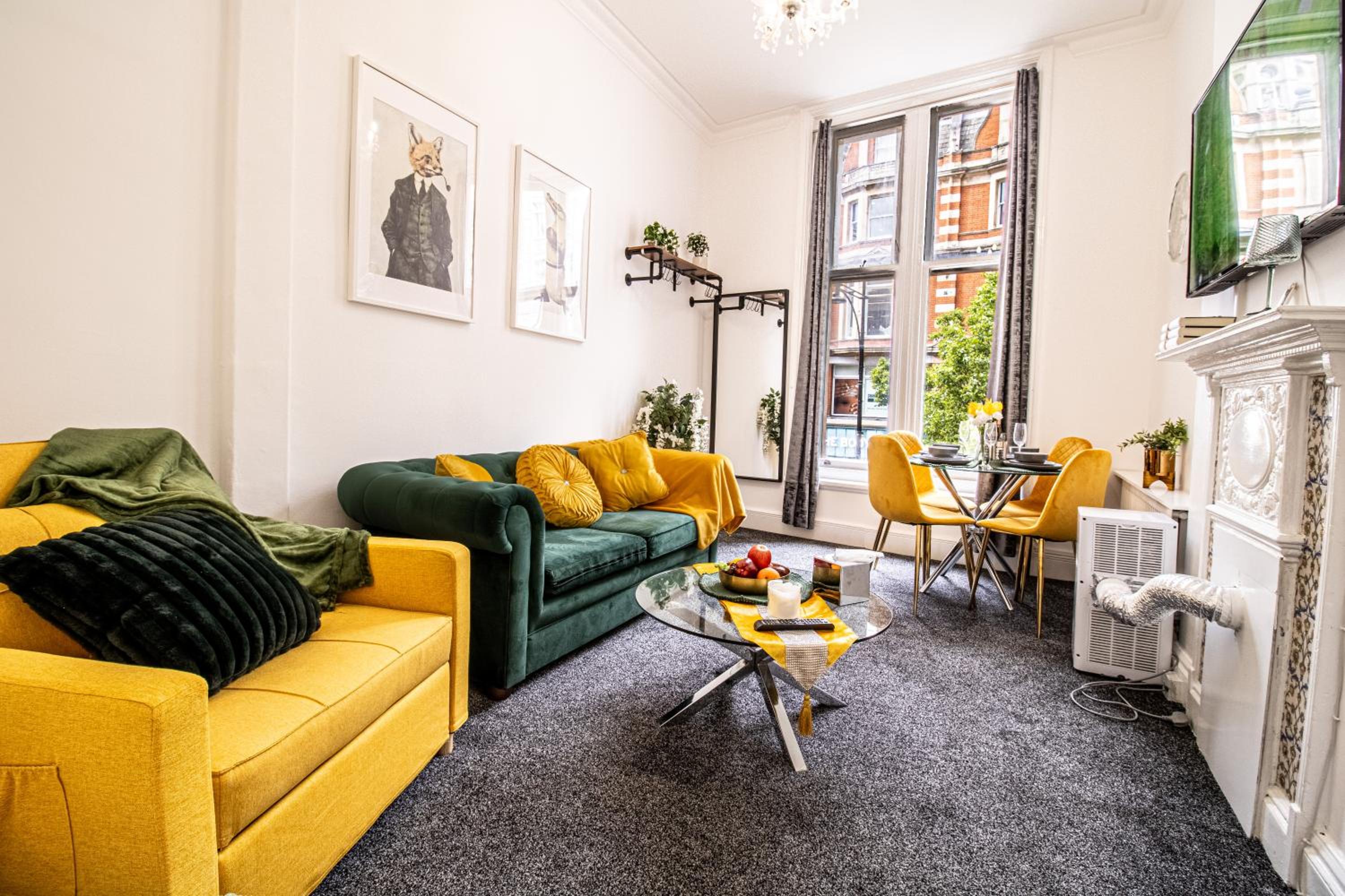 Luxurious Apartments on Oxford Street