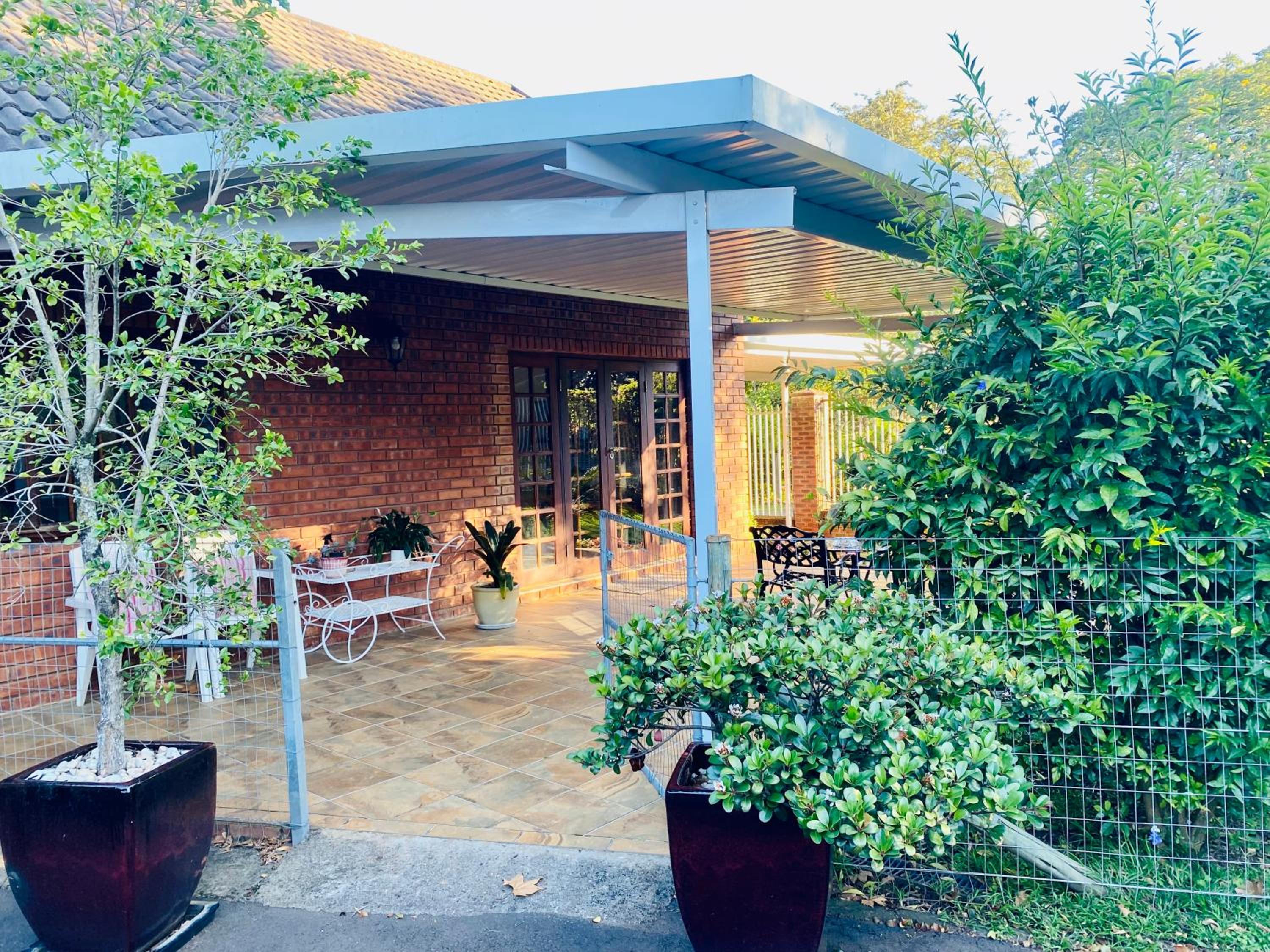 Rondeletia Cottage Guesthouse - premium self catering view 2
