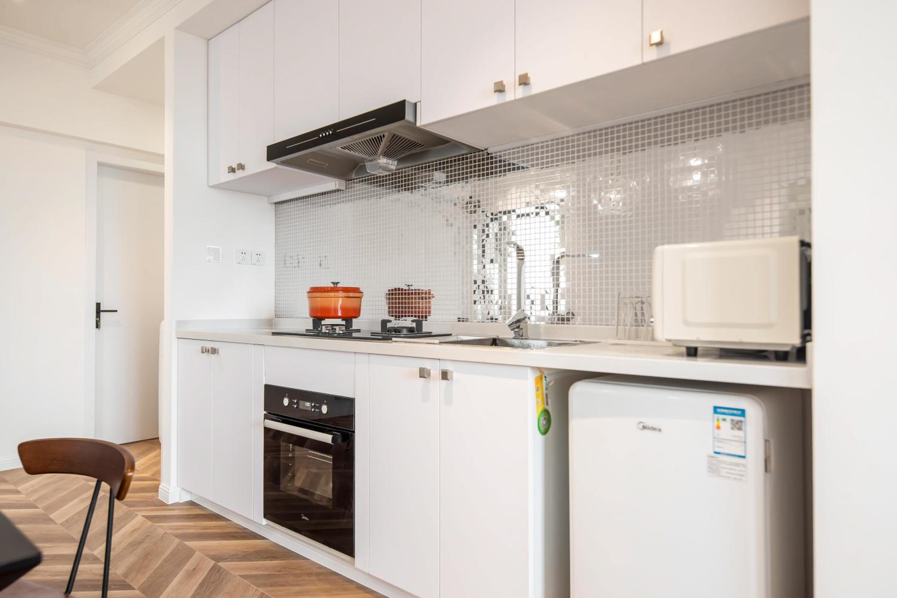 Shanghai Hills&Serendipity Coloured Glaze Family Homestay with 2 Bedrooms Near Line1&2 People Square