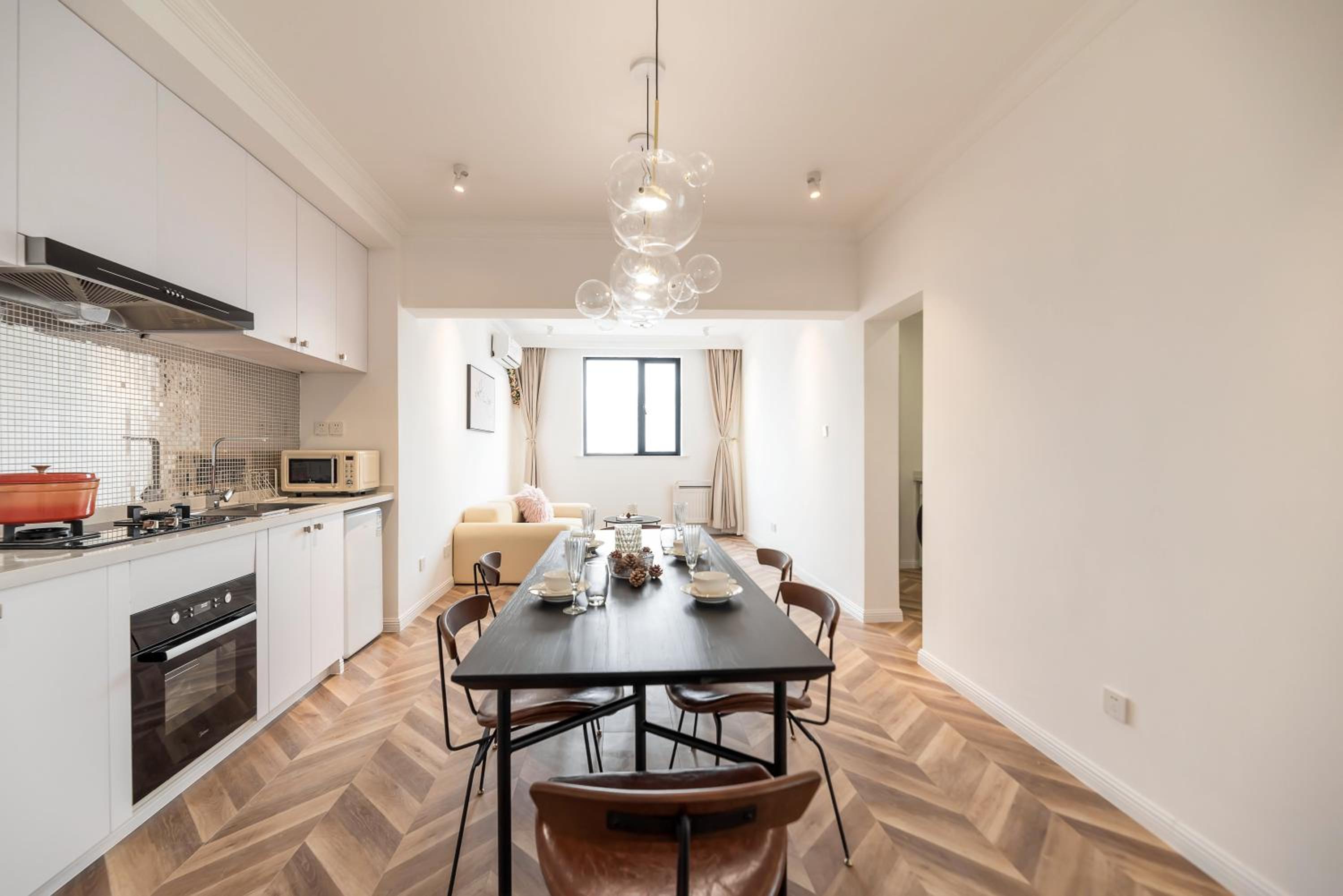 Shanghai Hills&Serendipity Coloured Glaze Family Homestay with 2 Bedrooms Near Line1&2 People Square